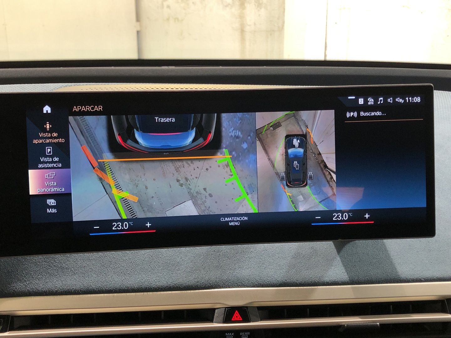 BMW iX xDrive40 color Negro. Año 2021. 240KW(326CV). Eléctrico. En concesionario Movilnorte El Plantio de Madrid