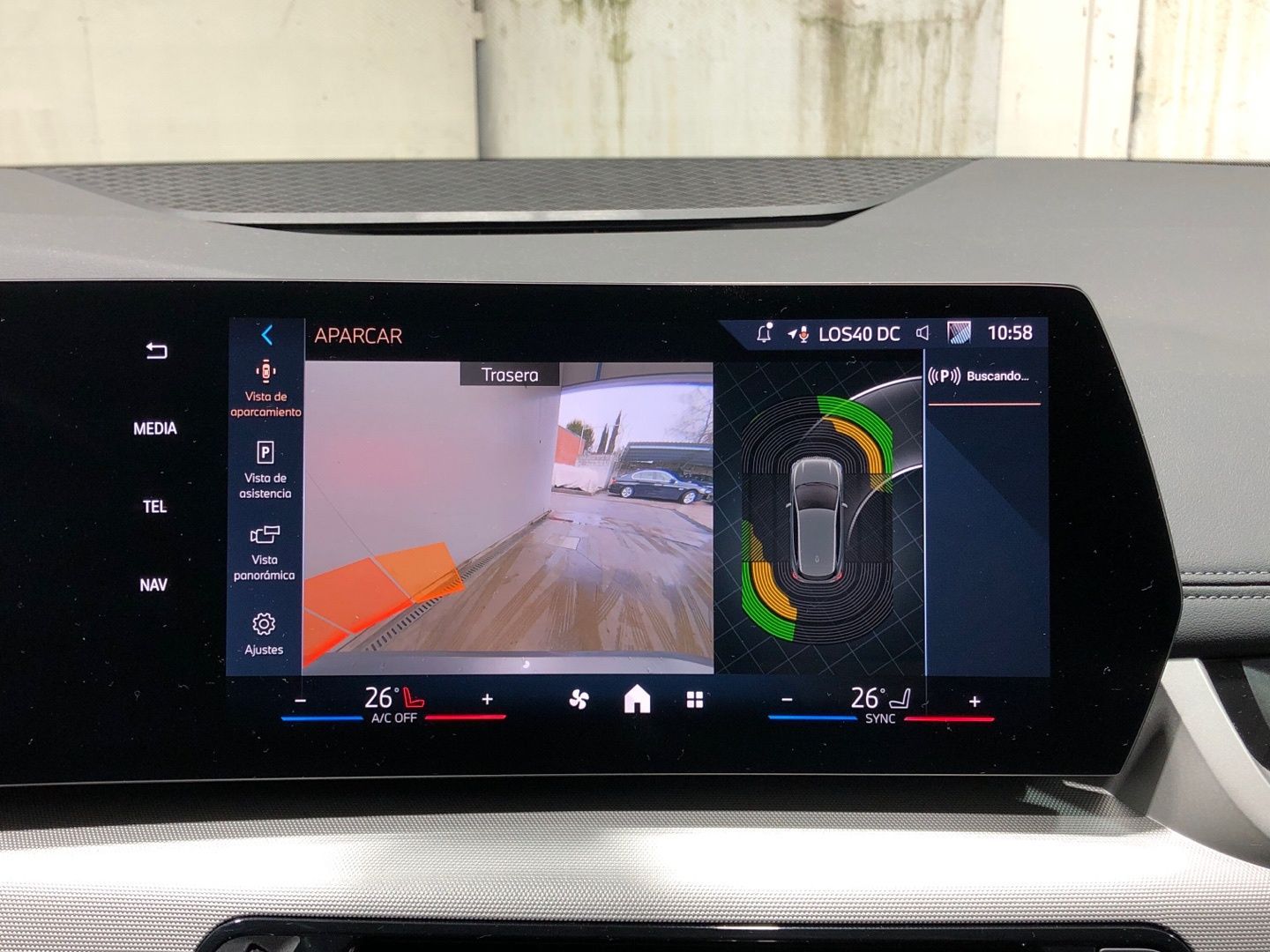 BMW Serie 2 218d Active Tourer color Gris. Año 2025. 110KW(150CV). Diésel. En concesionario Movilnorte El Plantio de Madrid