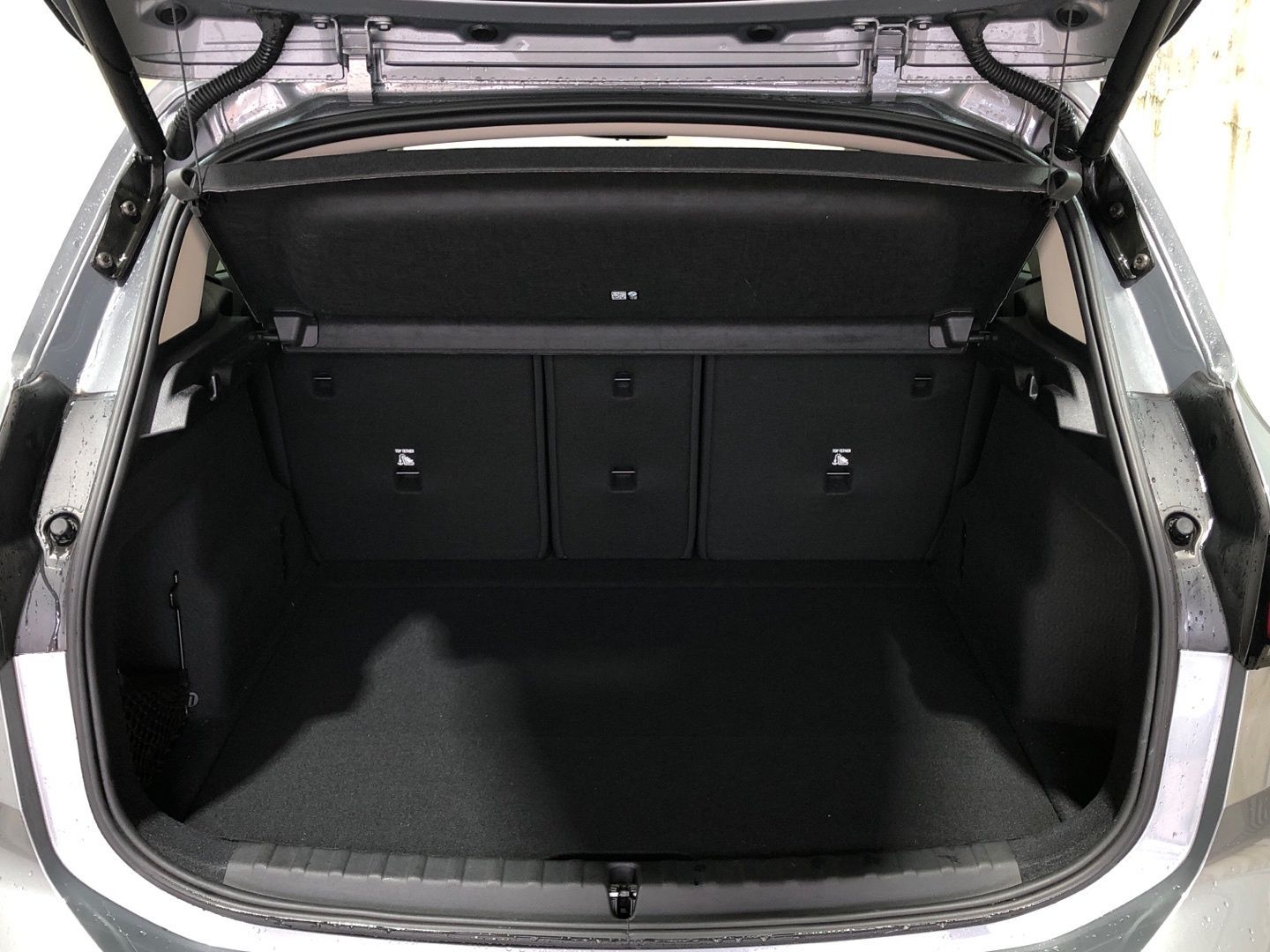 BMW Serie 2 218d Active Tourer color Gris. Año 2025. 110KW(150CV). Diésel. En concesionario Movilnorte El Plantio de Madrid