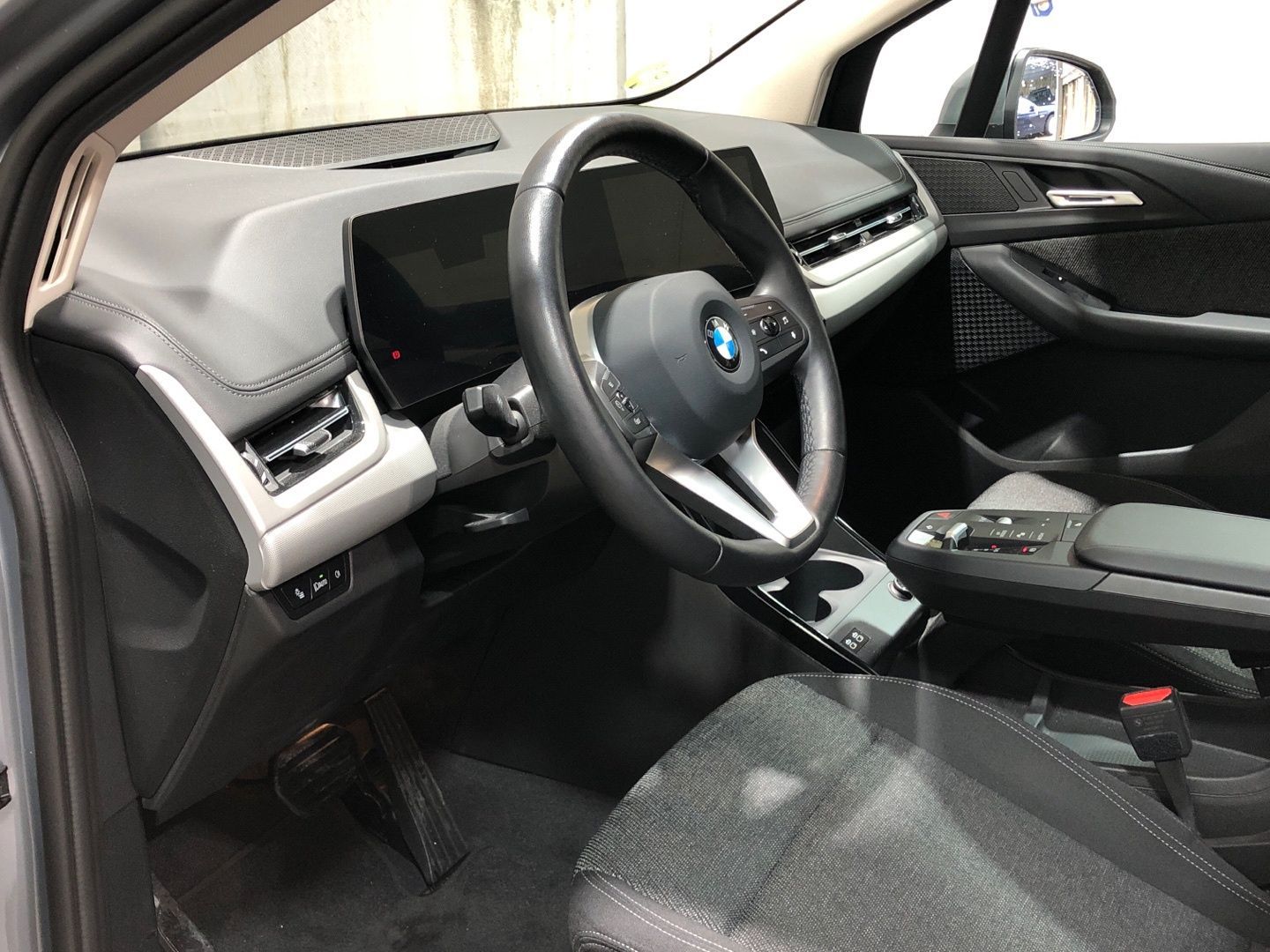 BMW Serie 2 218d Active Tourer color Gris. Año 2025. 110KW(150CV). Diésel. En concesionario Movilnorte El Plantio de Madrid