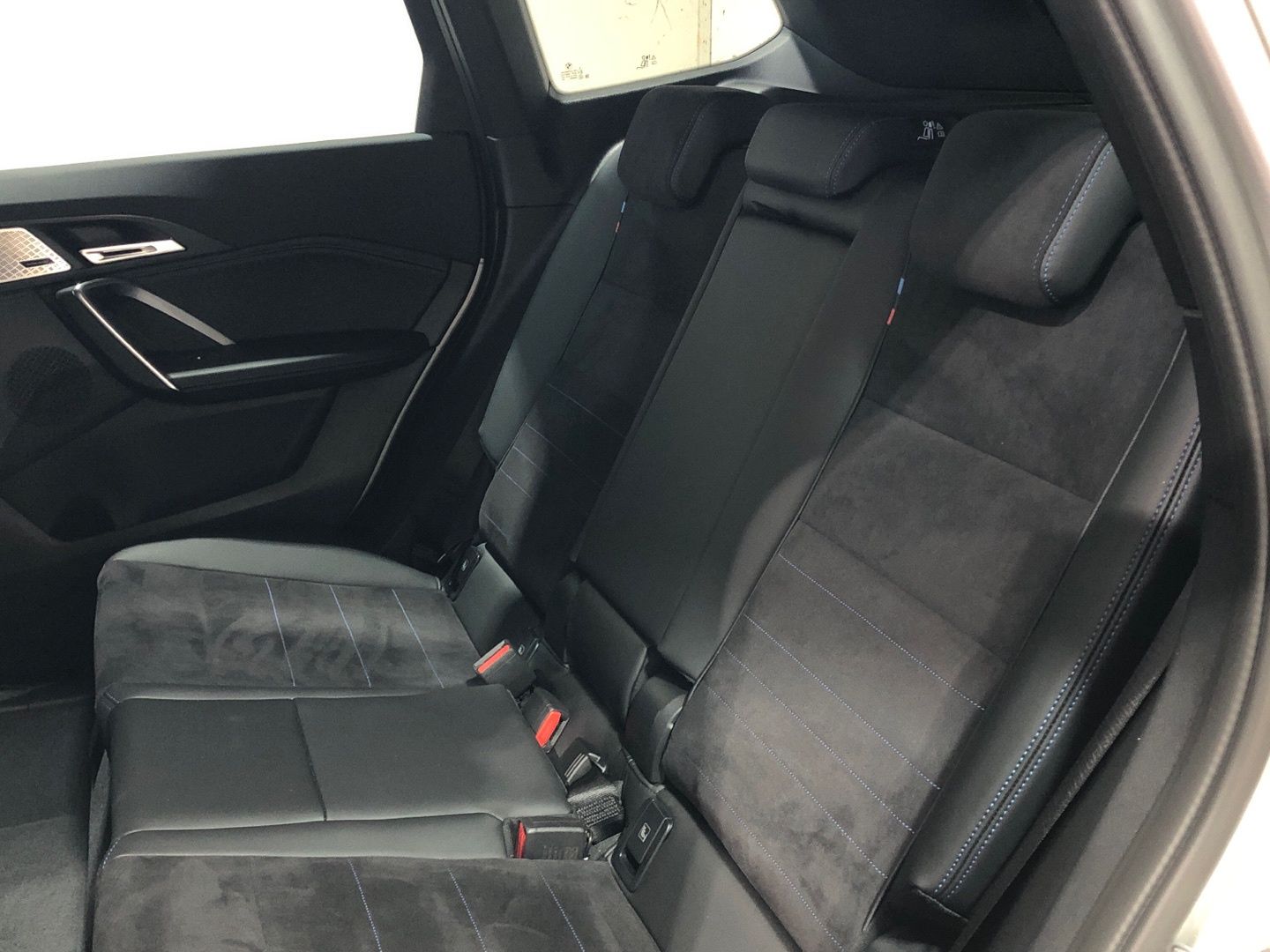 BMW X1 sDrive20d color Gris Plata. Año 2025. 120KW(163CV). Diésel. En concesionario Movilnorte El Plantio de Madrid