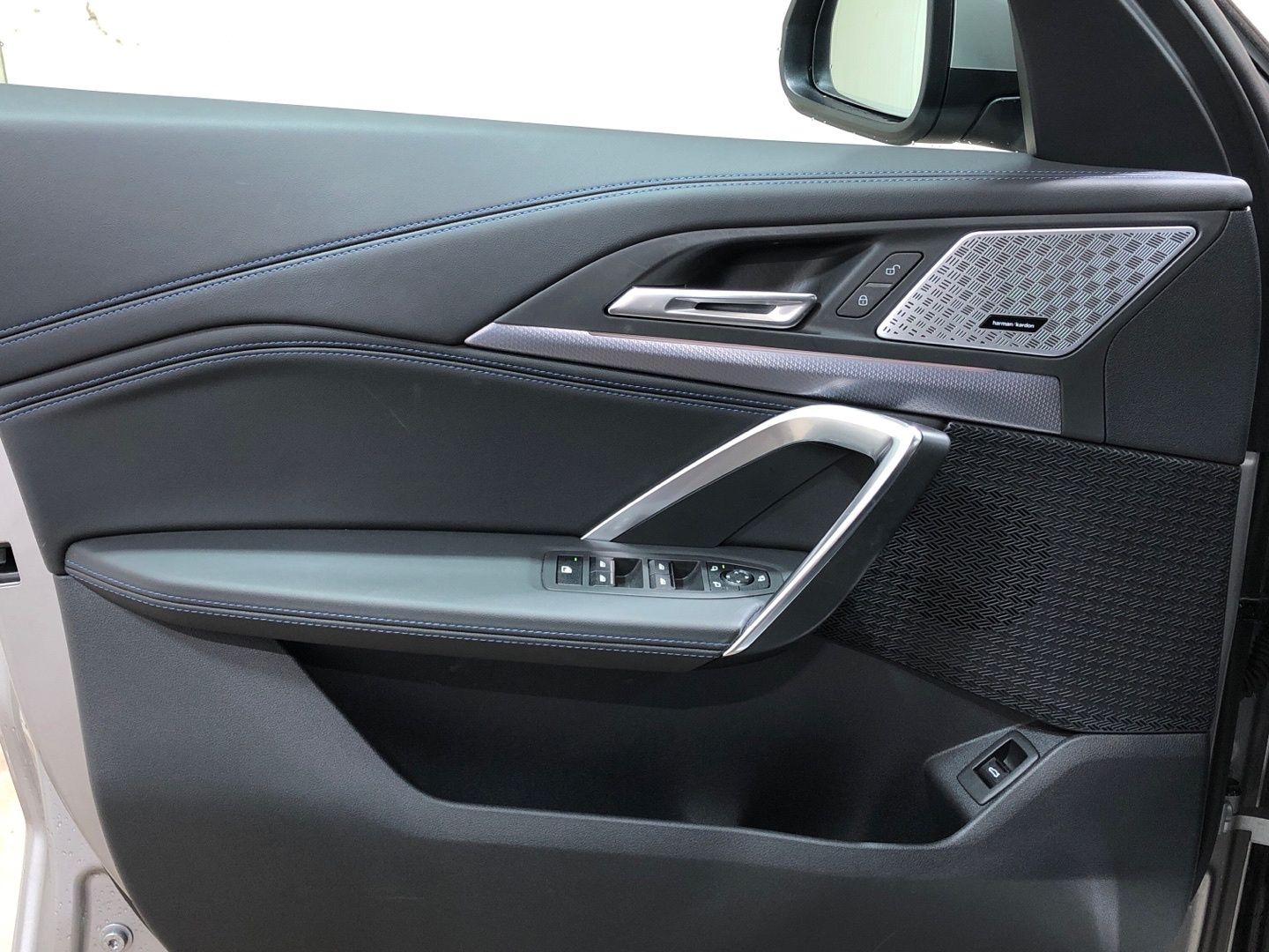 BMW X1 sDrive20d color Gris Plata. Año 2025. 120KW(163CV). Diésel. En concesionario Movilnorte El Plantio de Madrid