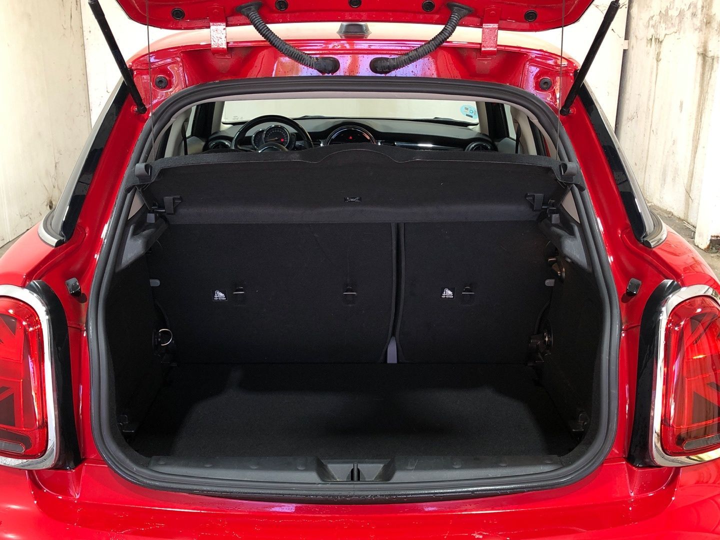 fotoG 12 del MINI MINI Cooper 5 Puertas One 75 kW (102 CV) 102cv Gasolina del 2021 en Madrid