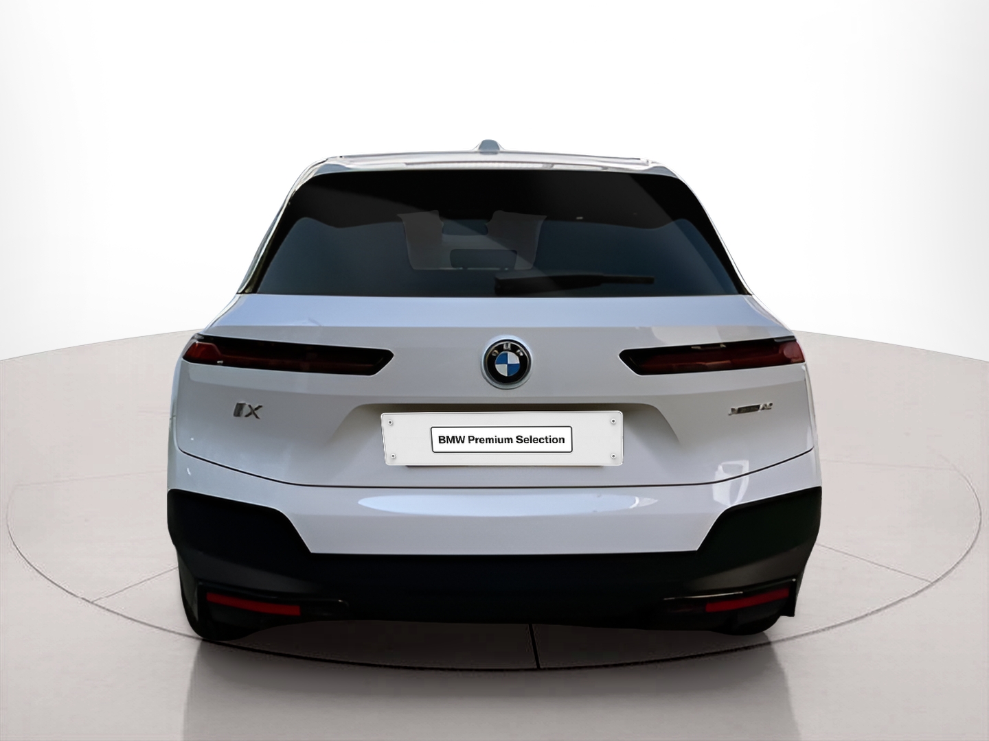 BMW iX xDrive40 color Blanco. Año 2023. 240KW(326CV). Elétrico. En concesionario A MatosCar Guarda - Comércio Automóvel, S.A. de Guarda