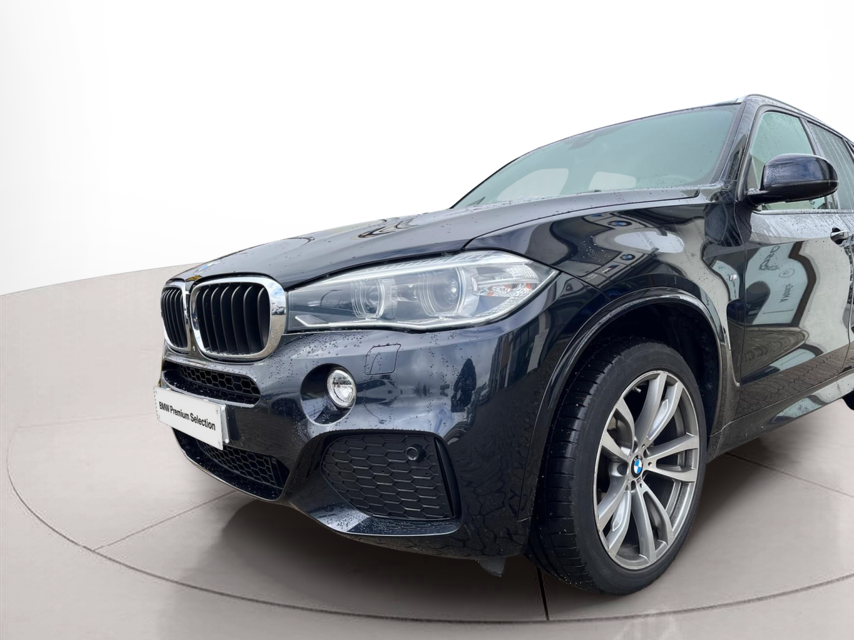 Fotos de BMW X5 sDrive25d color Negro. Año 2016. 170KW(231CV). Diesel. En concesionario A MatosCar Guarda - Comércio Automóvel, S.A. de Guarda
