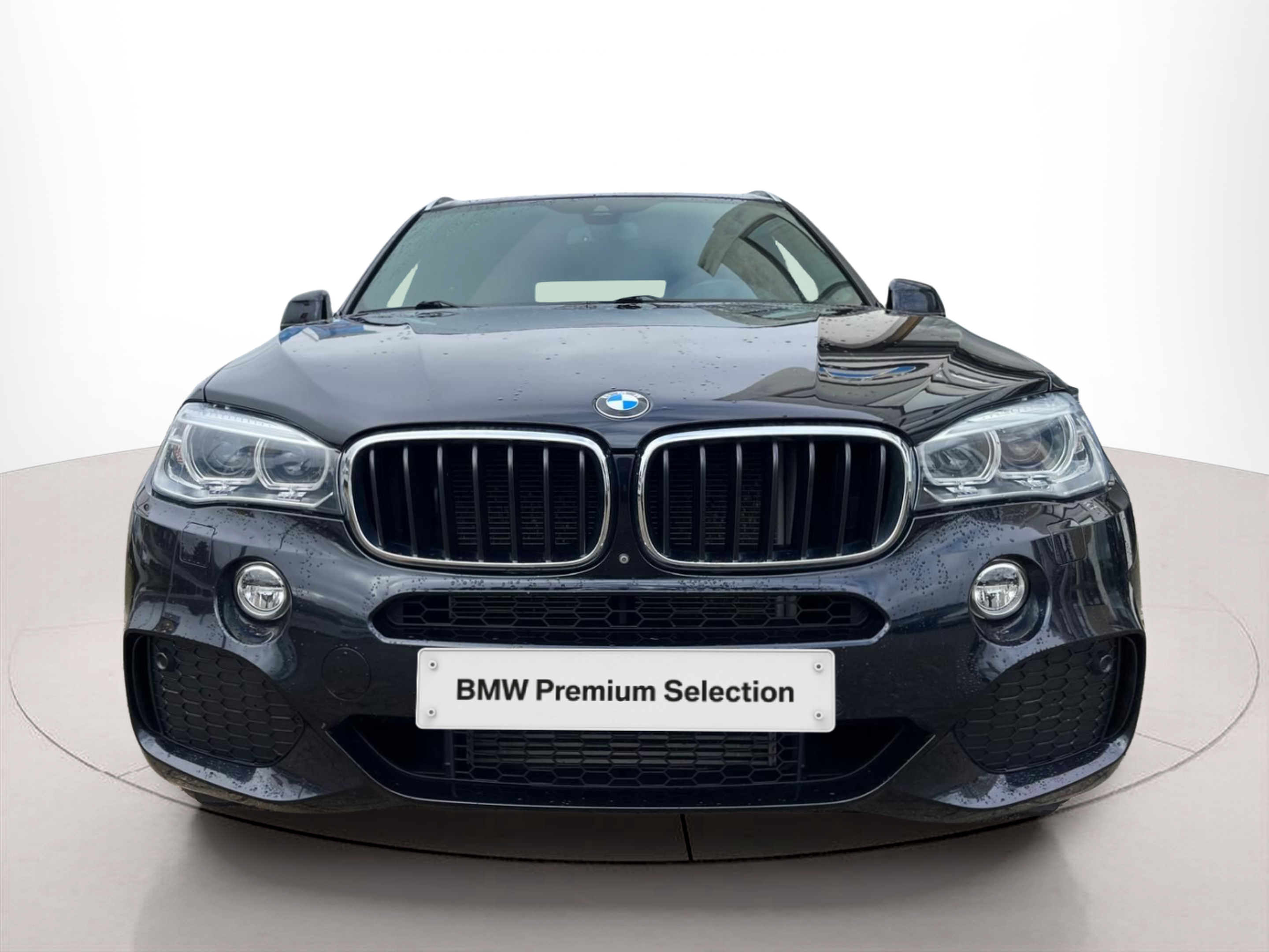 Fotos de BMW X5 sDrive25d color Negro. Año 2016. 170KW(231CV). Diesel. En concesionario A MatosCar Guarda - Comércio Automóvel, S.A. de Guarda