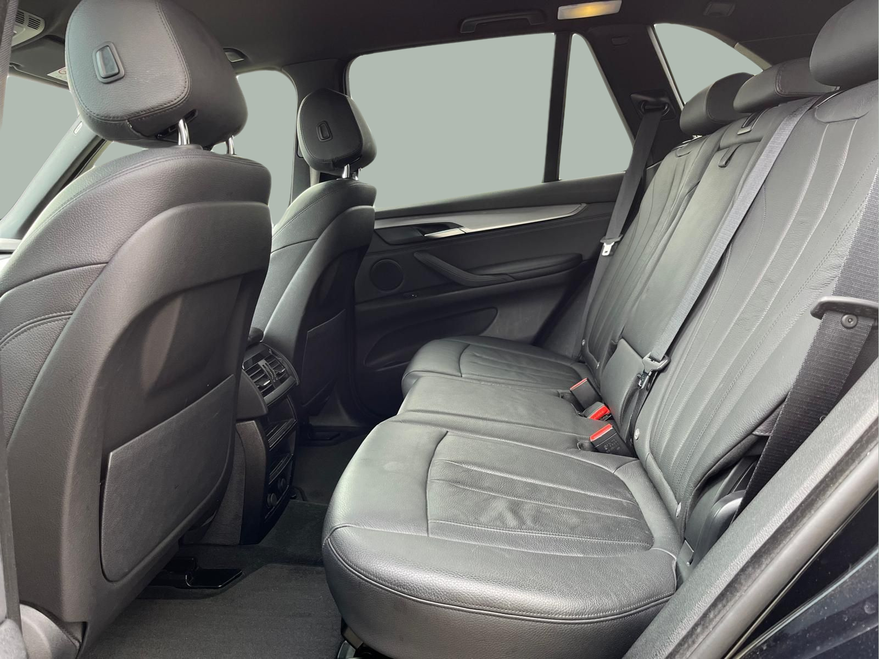 BMW X5 sDrive25d color Negro. Año 2016. 170KW(231CV). Diesel. En concesionario A MatosCar Guarda - Comércio Automóvel, S.A. de Guarda