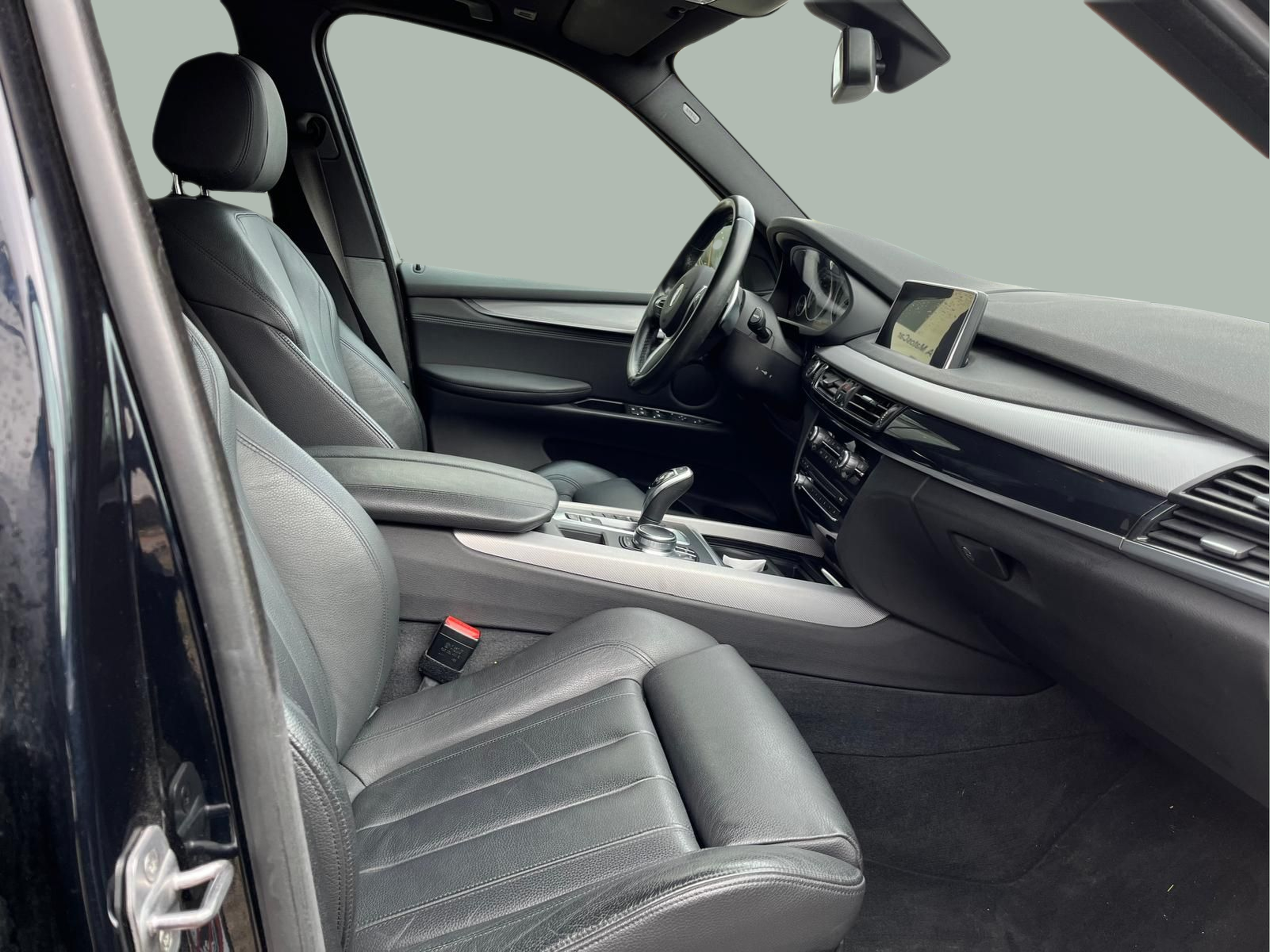 BMW X5 sDrive25d color Negro. Año 2016. 170KW(231CV). Diesel. En concesionario A MatosCar Guarda - Comércio Automóvel, S.A. de Guarda