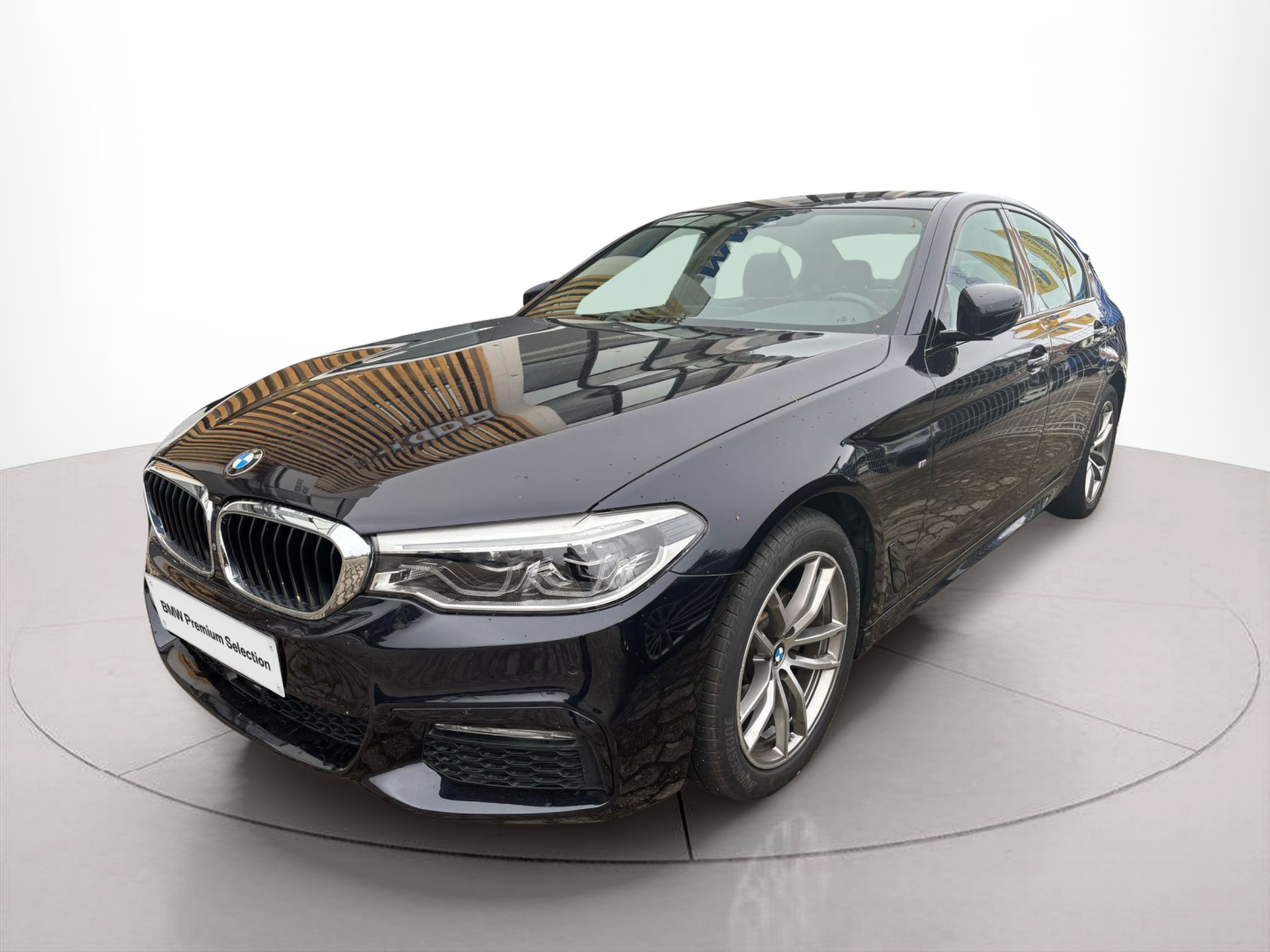 Fotos de BMW Série 5 520d Berlina color Negro. Año 2017. 140KW(190CV). Diesel. En concesionario A MatosCar Guarda - Comércio Automóvel, S.A. de Guarda