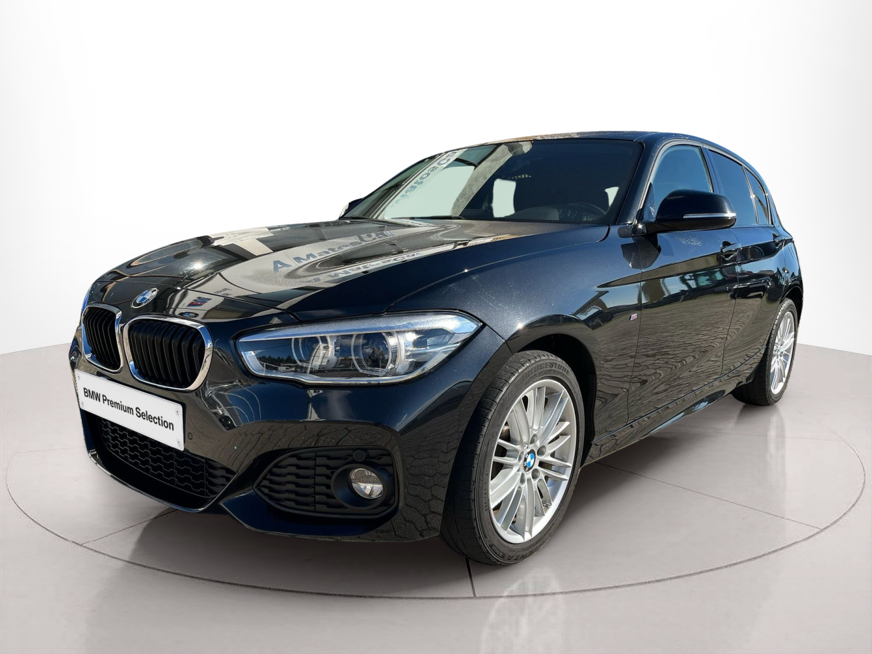 Fotos de BMW Série 1 116d color Negro. Año 2018. 85KW(116CV). Diesel. En concesionario A MatosCar Guarda - Comércio Automóvel, S.A. de Guarda