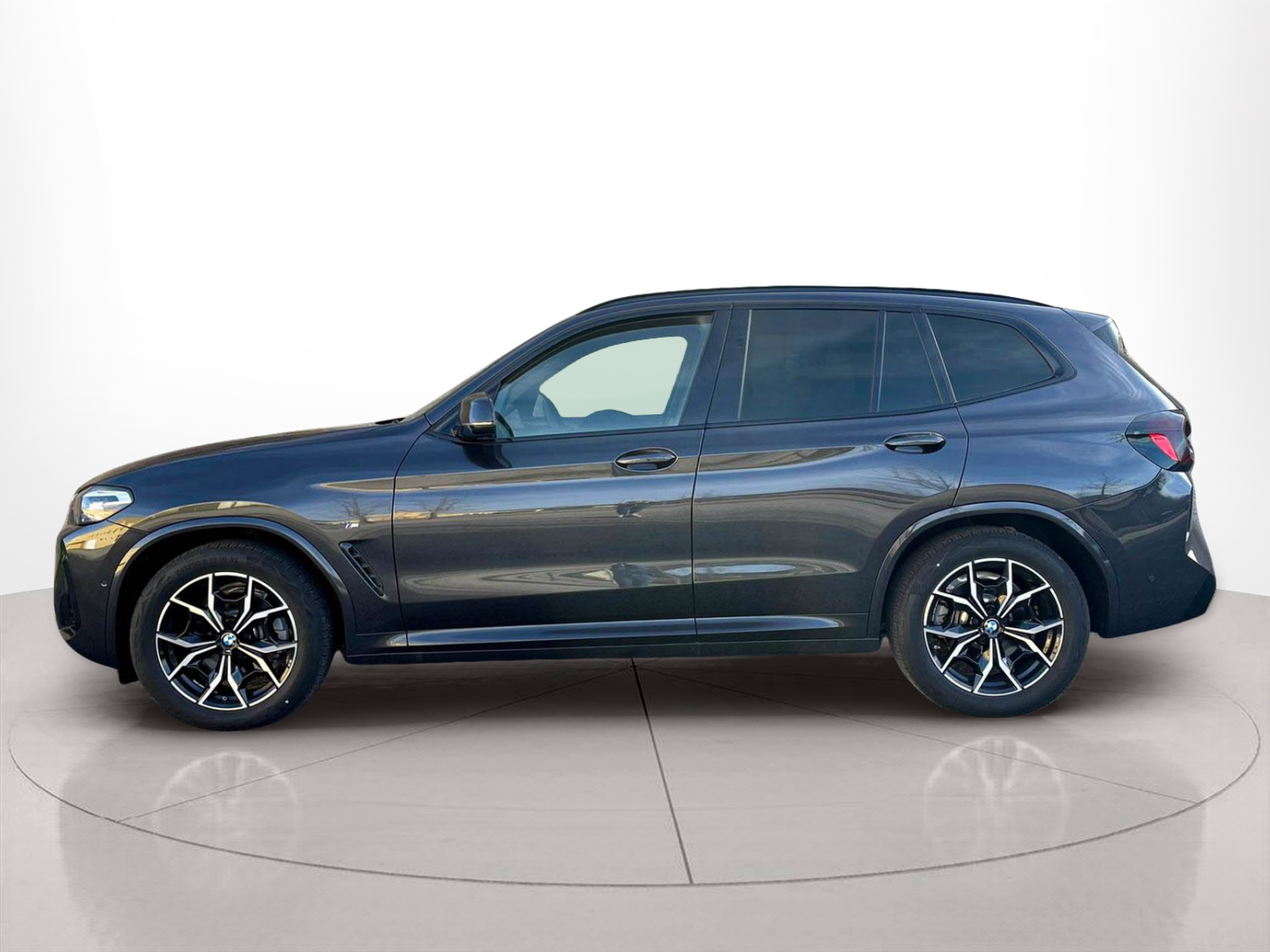 BMW X3 xDrive20d color Gris. Año 2024. 140KW(190CV). Diesel. En concesionario A MatosCar - MOTORRAD - Comércio Automóvel, S.A.Guard de 