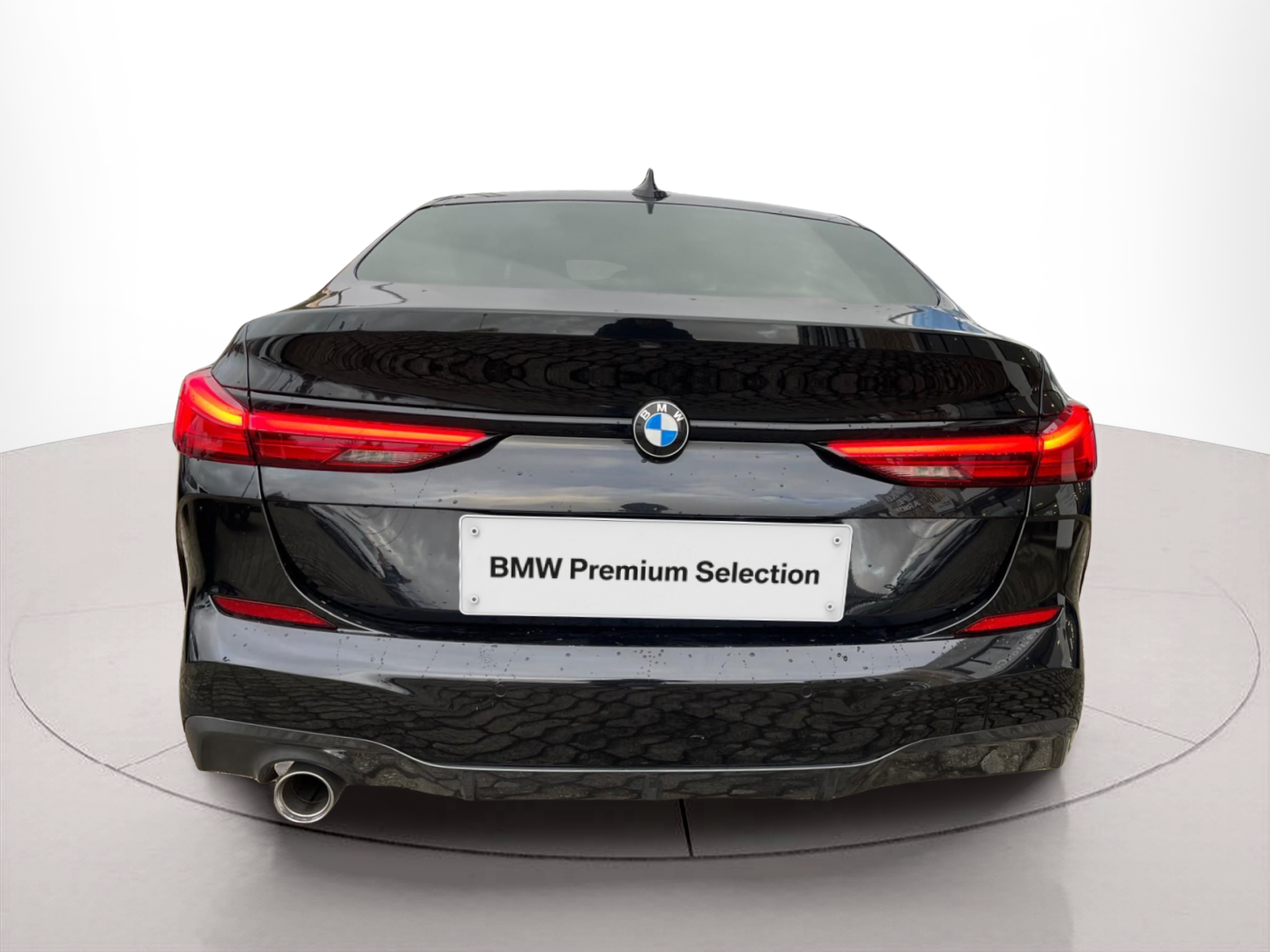 BMW Série 2 216d Gran Coupe color Negro. Año 2021. 85KW(116CV). Diesel. En concesionario A MatosCar Guarda - Comércio Automóvel, S.A. de Guarda