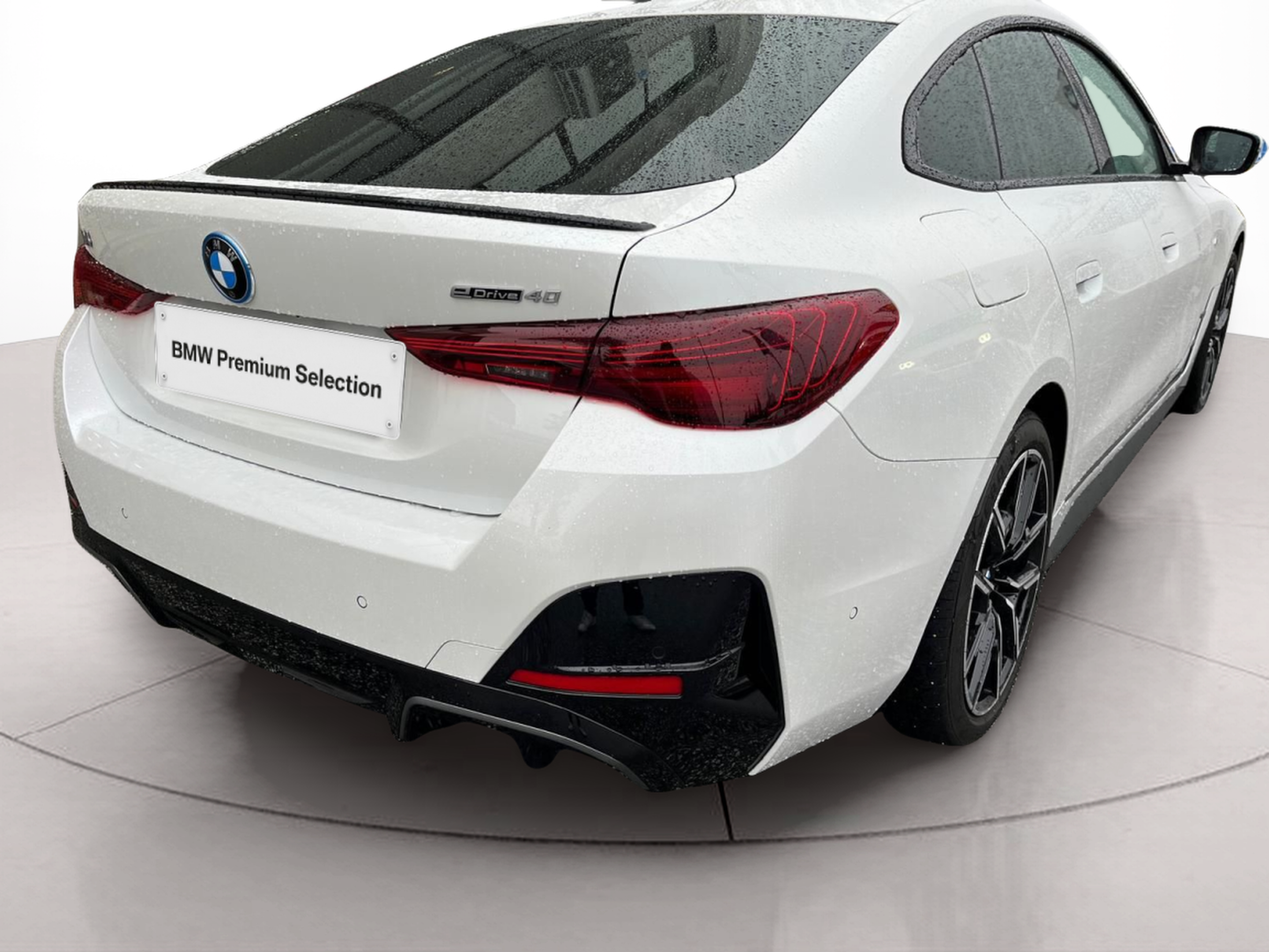 BMW i4 i4 eDrive40 color Blanco. Año 2024. 250KW(340CV). Elétrico. En concesionario A MatosCar Guarda - Comércio Automóvel, S.A. de Guarda