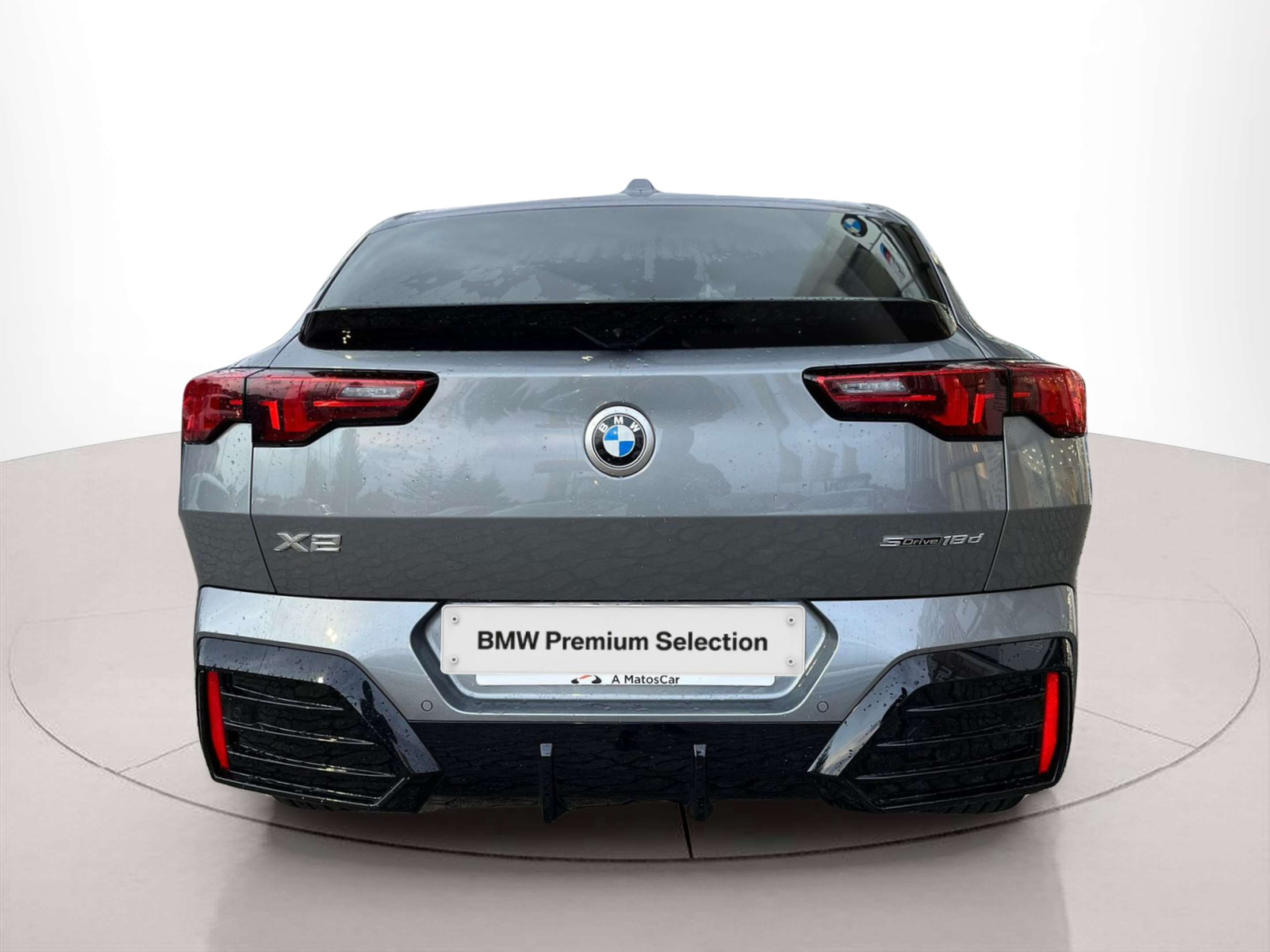 BMW X2 sDrive18d color Gris. Año 2025. 110KW(150CV). Diesel. En concesionario A MatosCar Guarda - Comércio Automóvel, S.A. de Guarda
