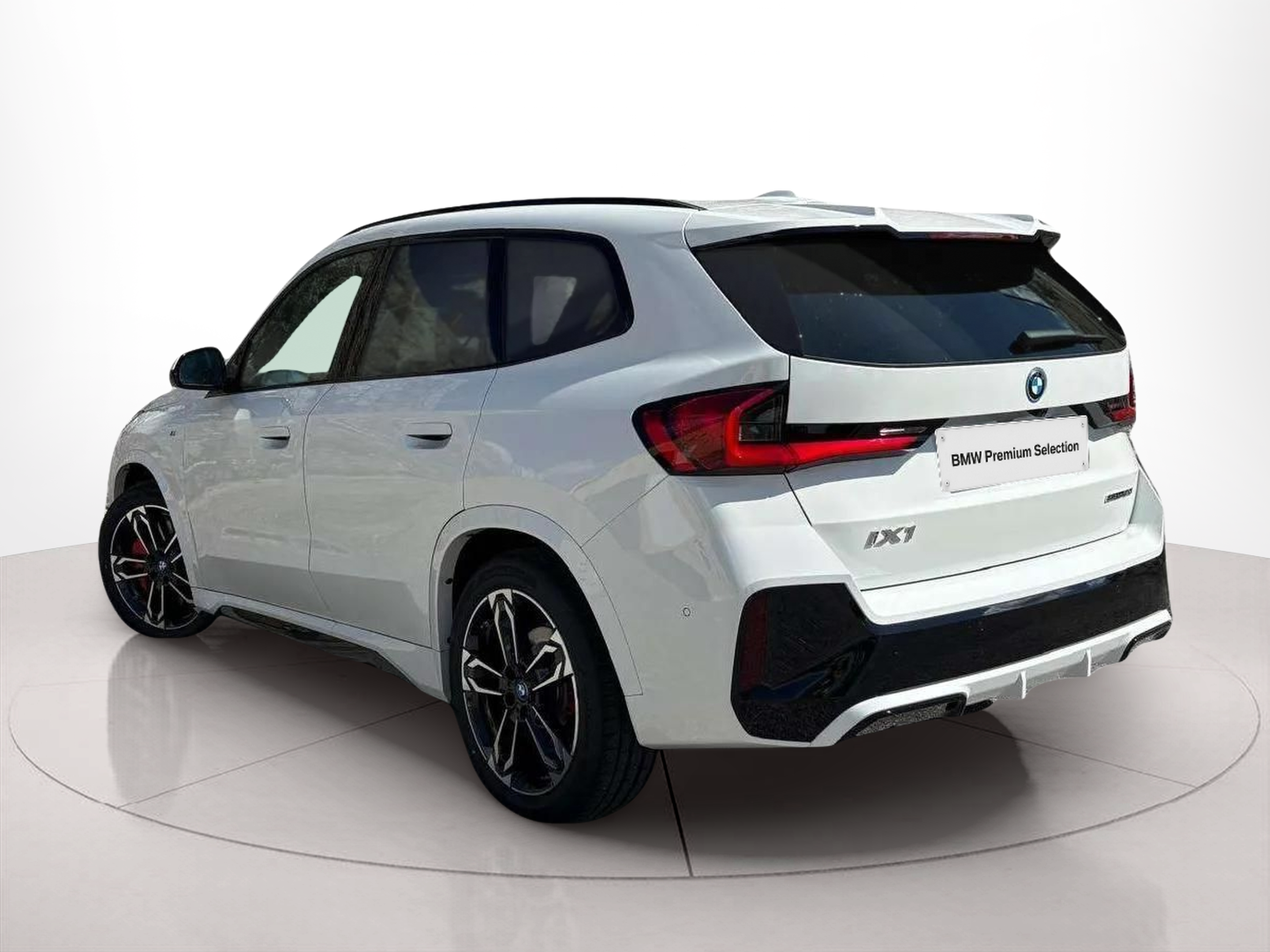 BMW iX1 eDrive20 color Blanco. Año 2025. 150KW(204CV). Elétrico. En concesionario A MatosCar Guarda - Comércio Automóvel, S.A. de Guarda