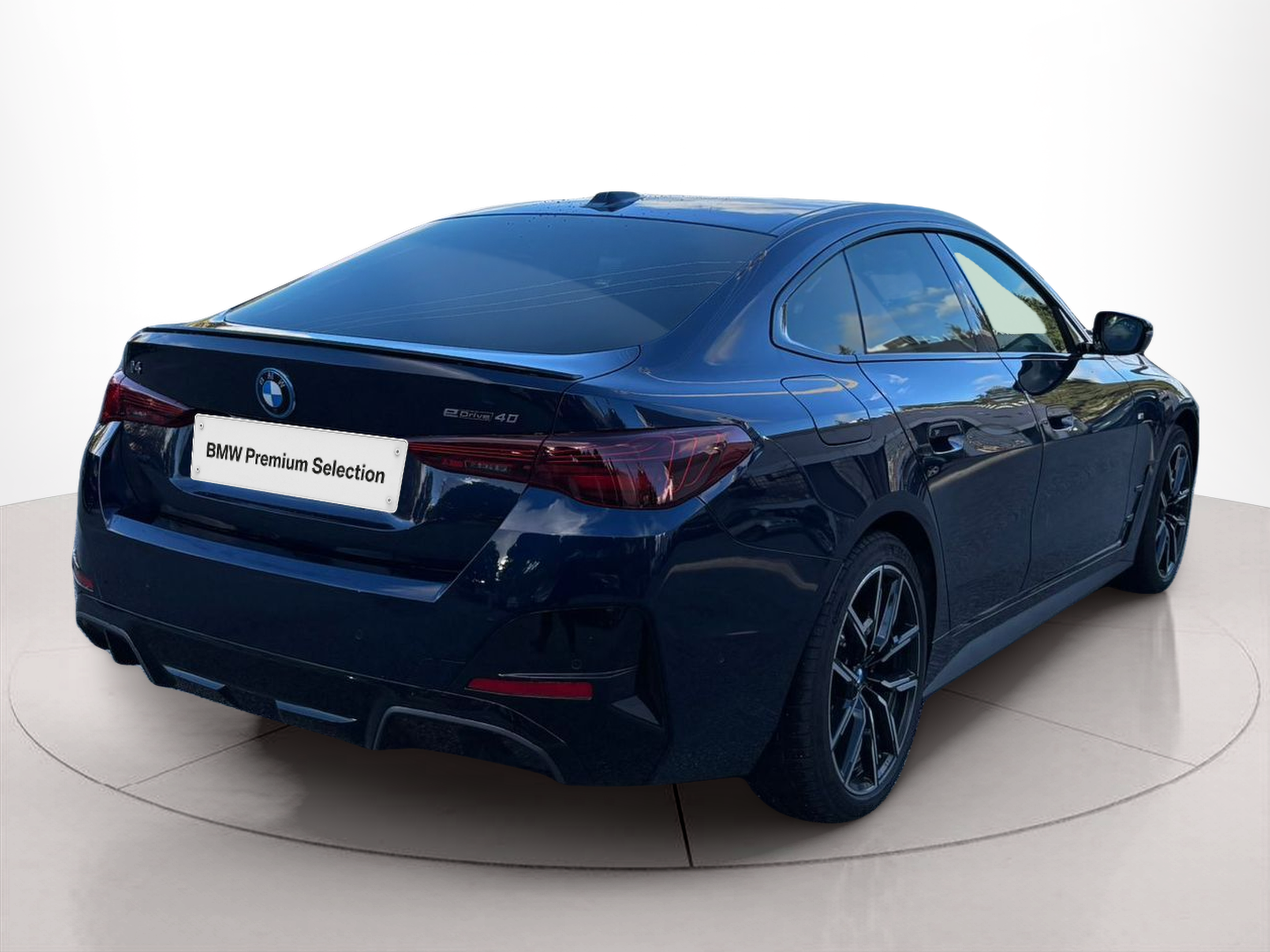 BMW i4 i4 eDrive40 color Azul. Año 2025. 250KW(340CV). Elétrico. En concesionario A MatosCar Guarda - Comércio Automóvel, S.A. de Guarda