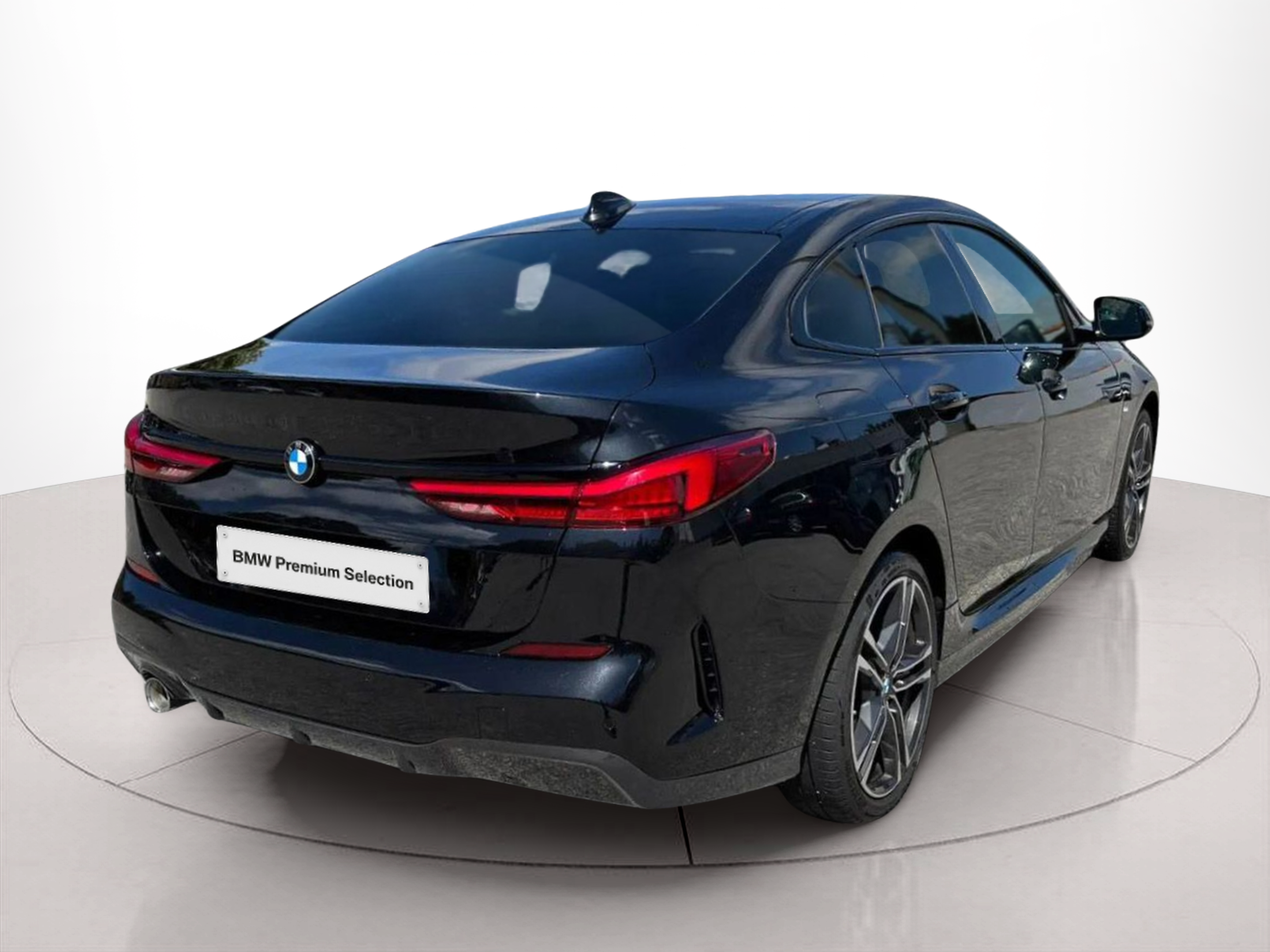 Fotos de BMW Série 2 216d Gran Coupe color Negro. Año 2024. 85KW(116CV). Diesel. En concesionario A MatosCar Guarda - Comércio Automóvel, S.A. de Guarda