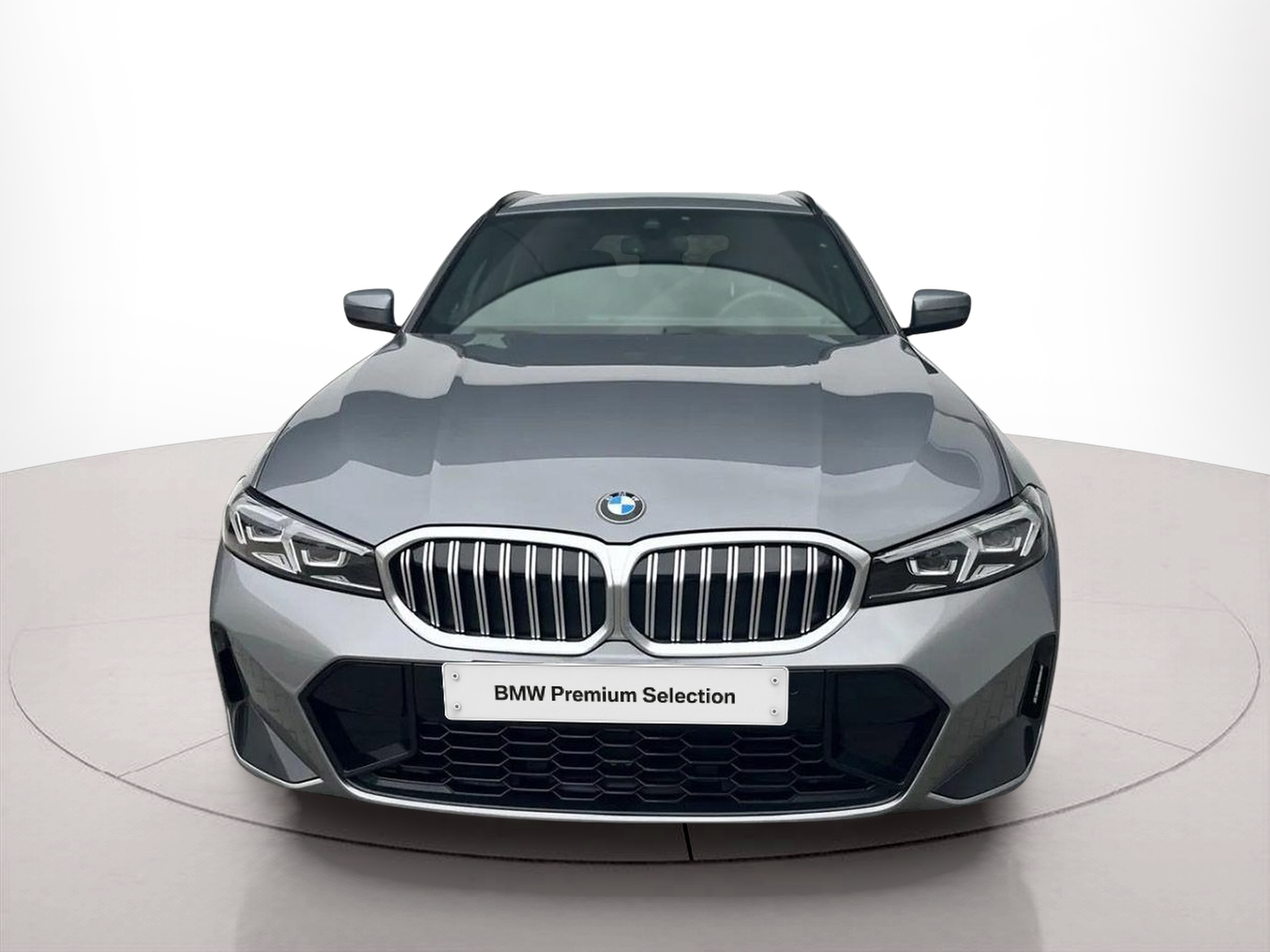 Fotos de BMW Série 3 320d Touring color Gris. Año 2024. 140KW(190CV). Diesel. En concesionario A MatosCar Guarda - Comércio Automóvel, S.A. de Guarda