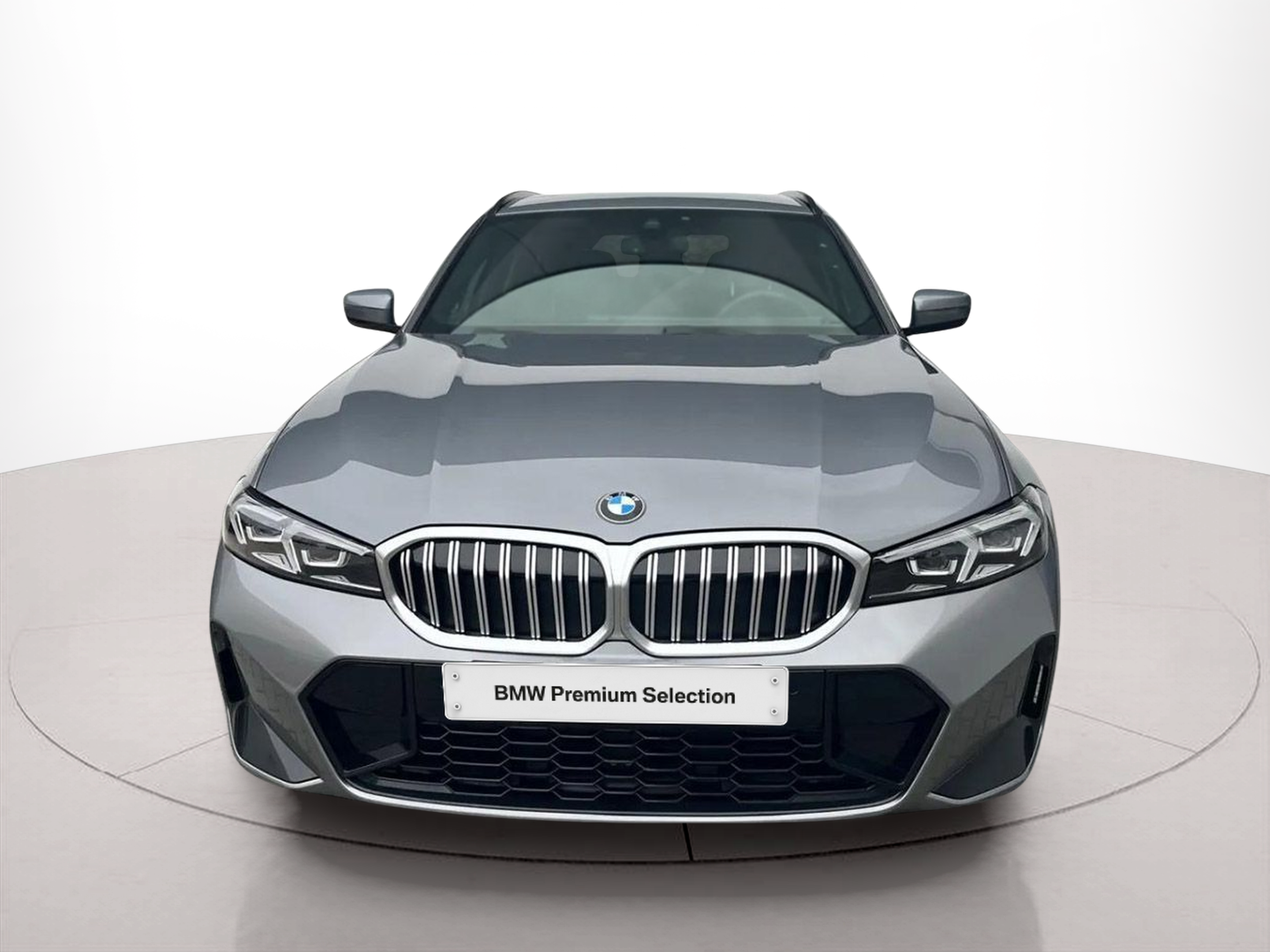 Fotos de BMW Série 3 320d Touring color Gris. Año 2024. 140KW(190CV). Diesel. En concesionario A MatosCar Guarda - Comércio Automóvel, S.A. de Guarda