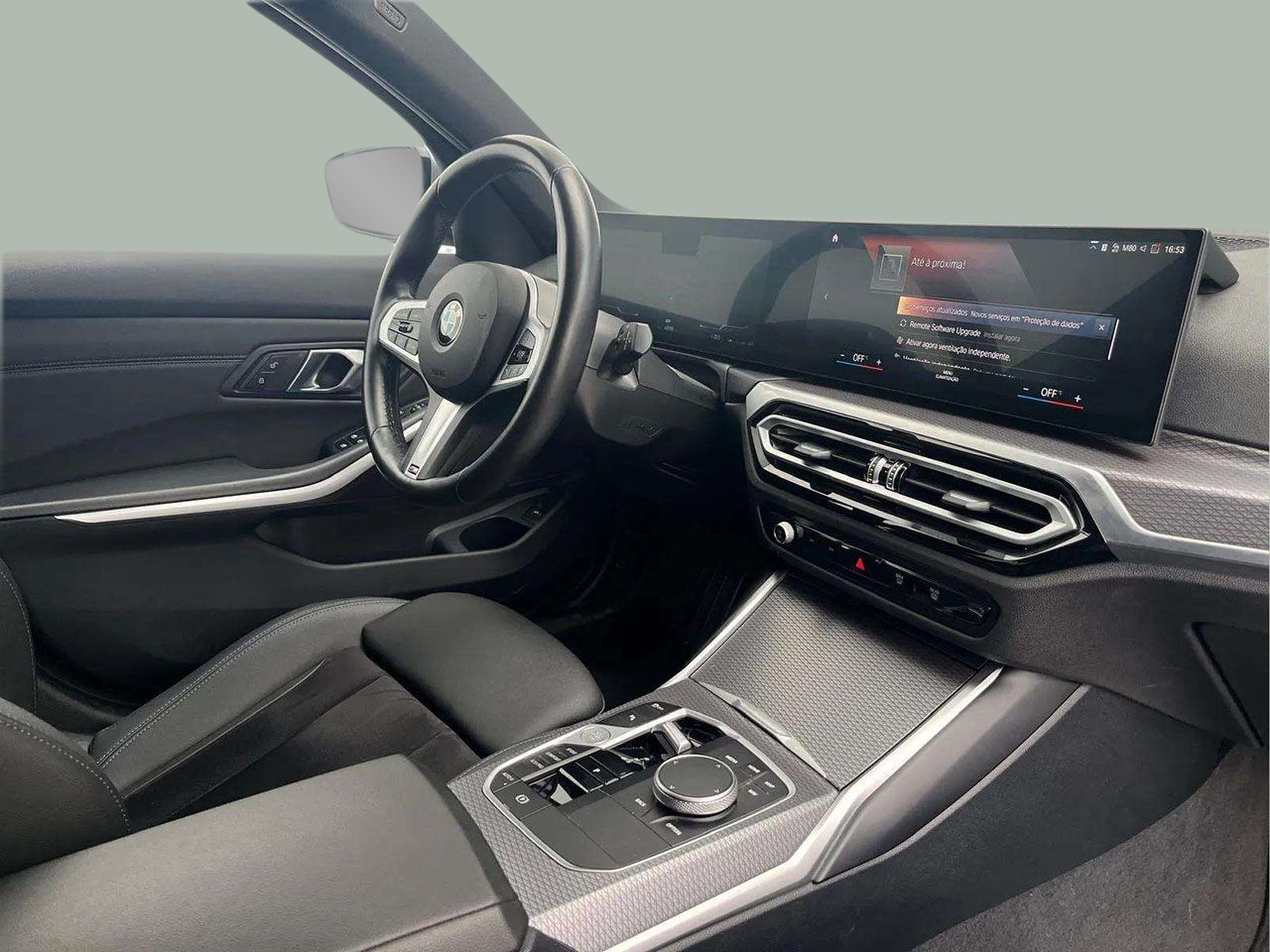 BMW Série 3 320d Touring color Gris. Año 2024. 140KW(190CV). Diesel. En concesionario A MatosCar Guarda - Comércio Automóvel, S.A. de Guarda