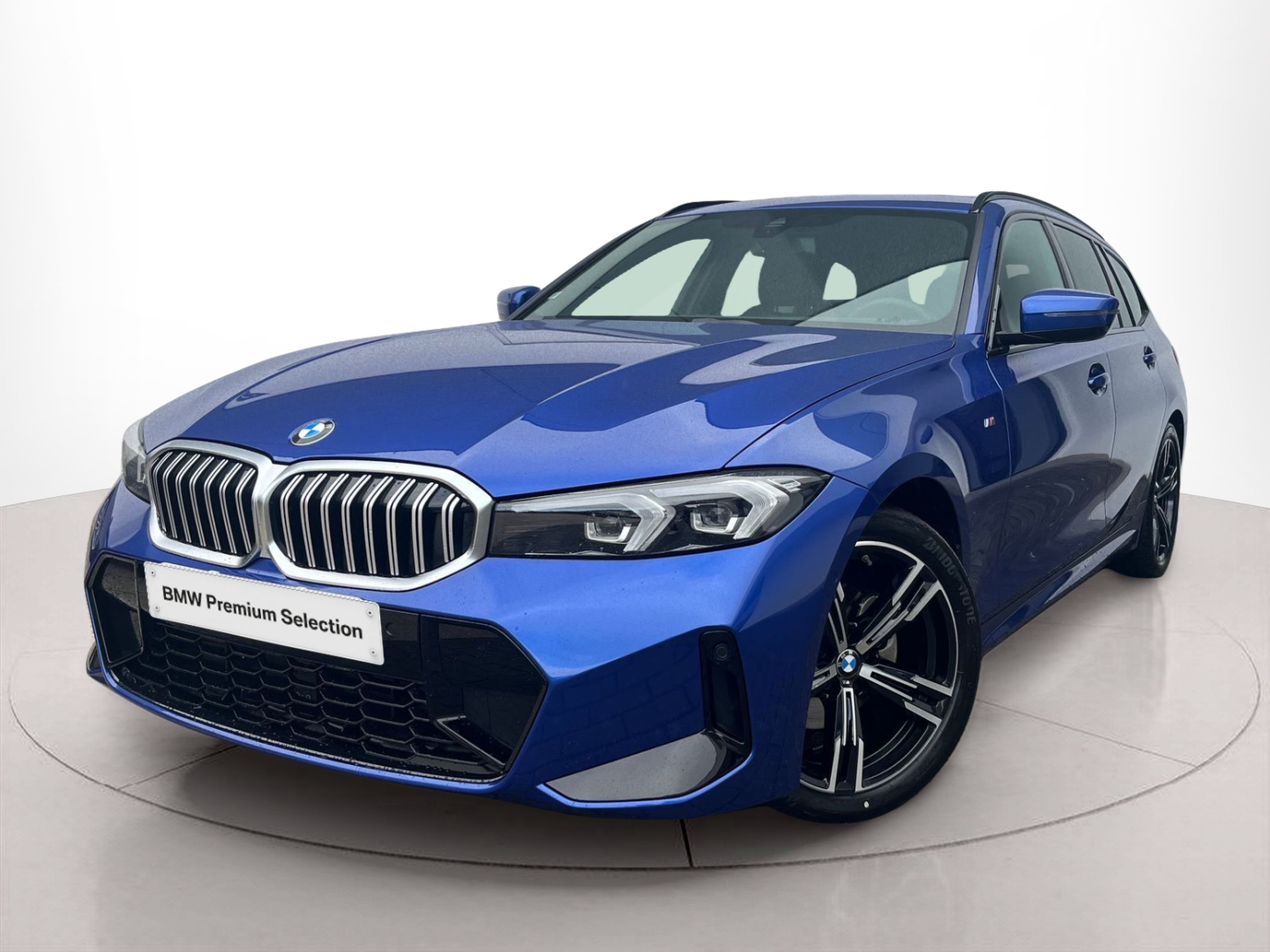 Fotos de BMW Série 3 320d Touring color Azul. Año 2024. 140KW(190CV). Diesel. En concesionario A MatosCar Évora - Comércio Automóvel, S.A. de Évora