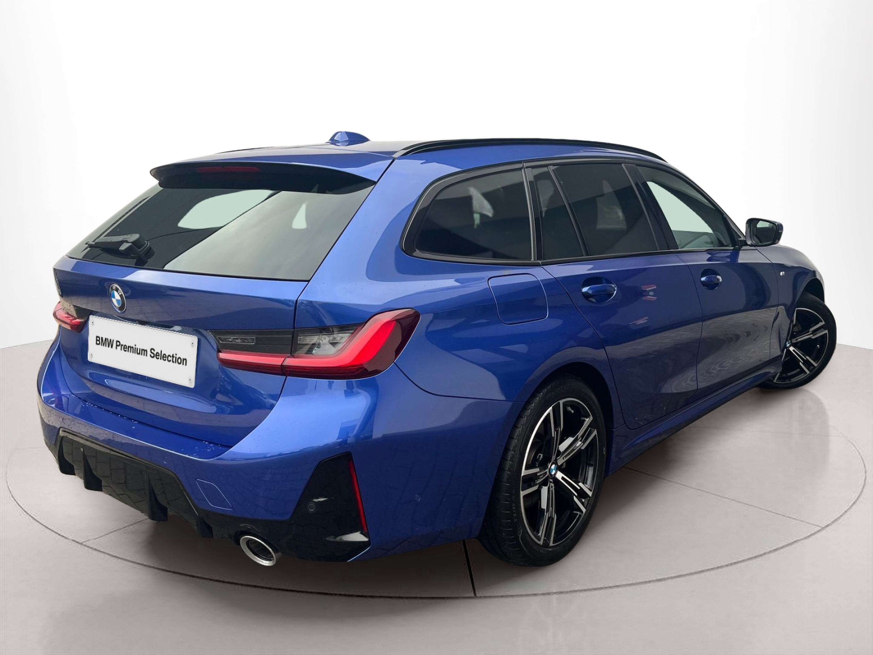 BMW Série 3 320d Touring color Azul. Año 2024. 140KW(190CV). Diesel. En concesionario A MatosCar Évora - Comércio Automóvel, S.A. de Évora