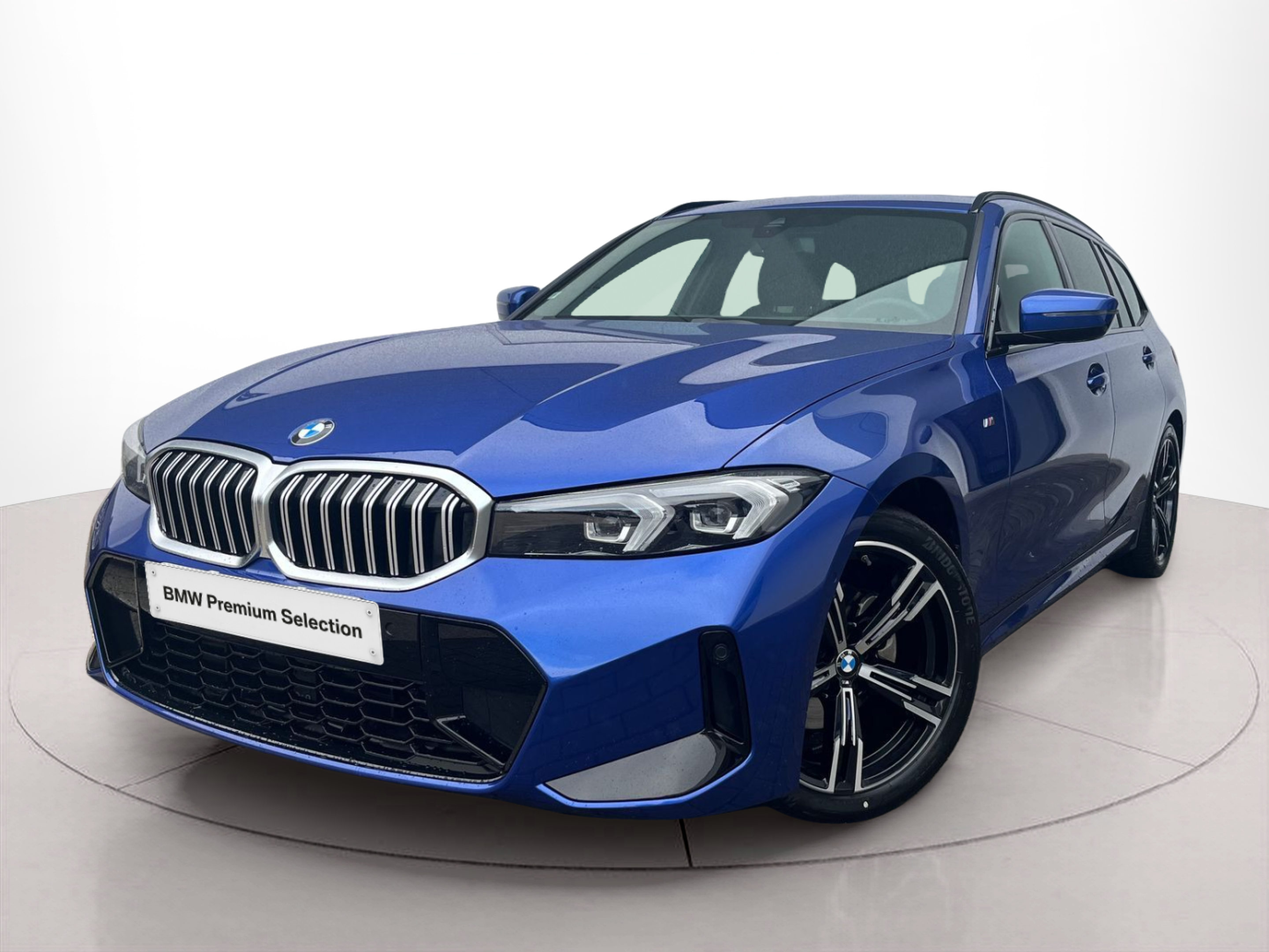 Fotos de BMW Série 3 320d Touring color Azul. Año 2024. 140KW(190CV). Diesel. En concesionario A MatosCar Évora - Comércio Automóvel, S.A. de Évora