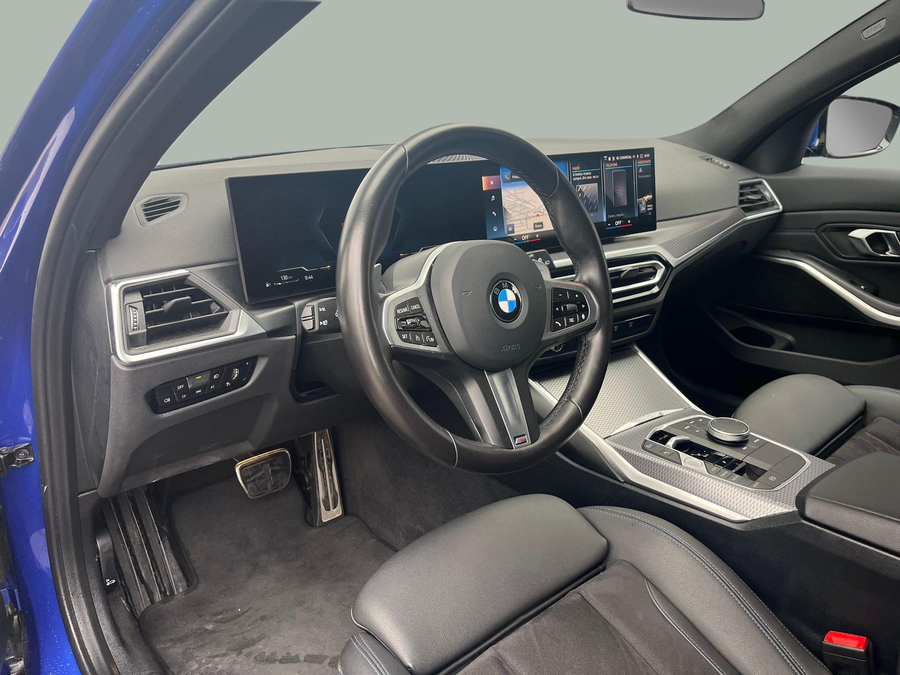 BMW Série 3 320d Touring color Azul. Año 2024. 140KW(190CV). Diesel. En concesionario A MatosCar Évora - Comércio Automóvel, S.A. de Évora