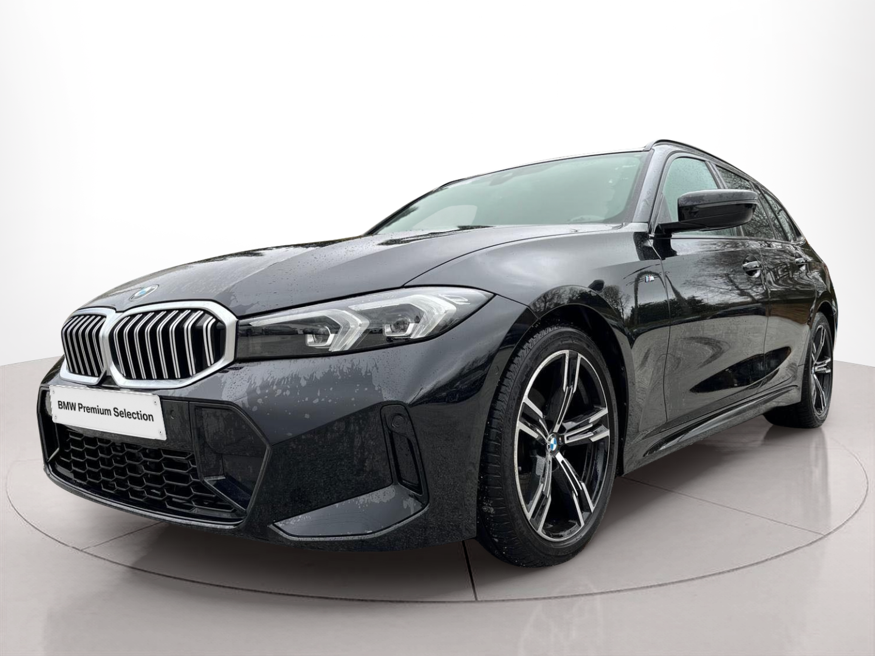 Fotos de BMW Série 3 320d Touring color Negro. Año 2024. 140KW(190CV). Diesel. En concesionario A MatosCar Guarda - Comércio Automóvel, S.A. de Guarda