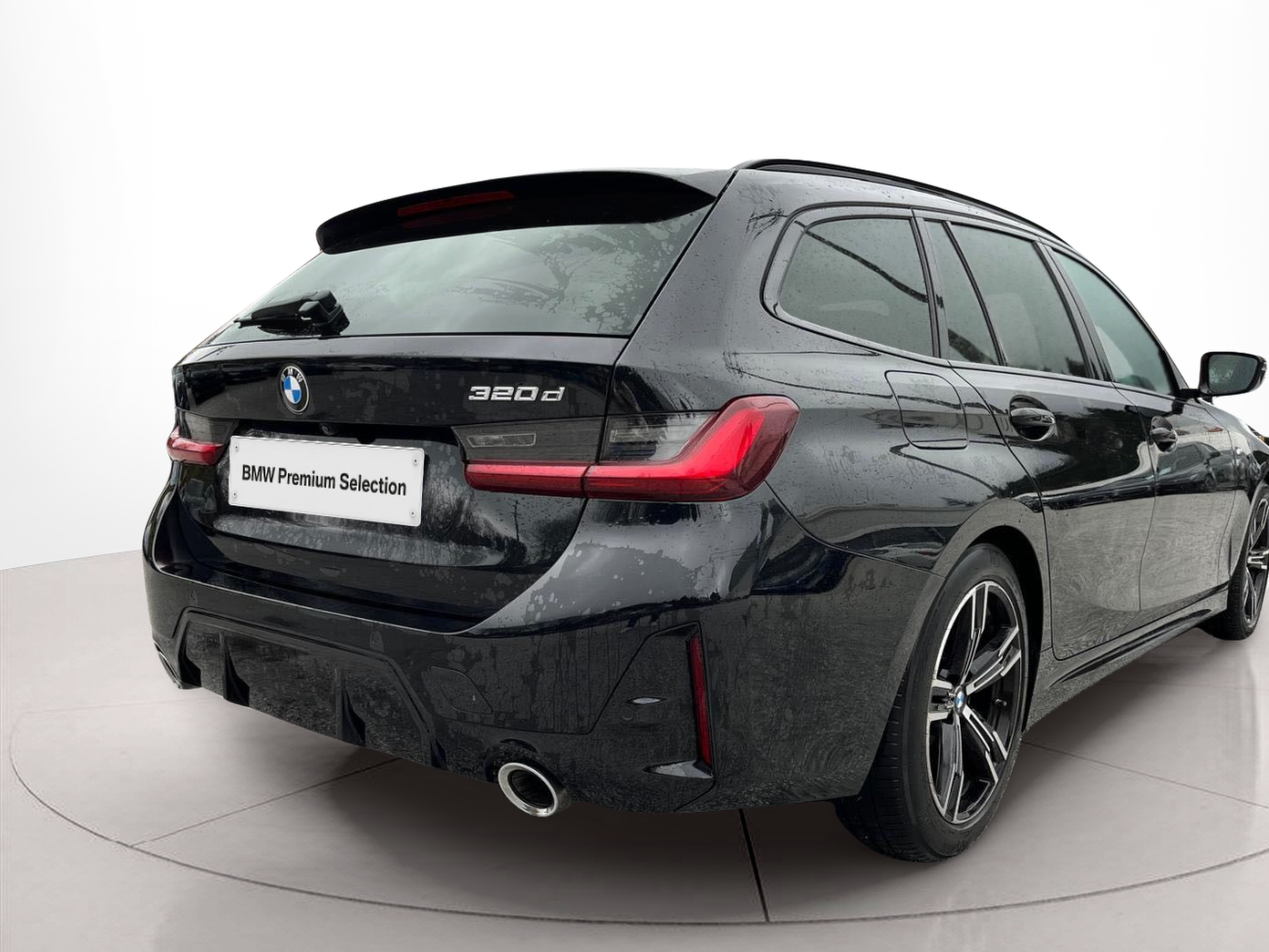 BMW Série 3 320d Touring color Negro. Año 2024. 140KW(190CV). Diesel. En concesionario A MatosCar Guarda - Comércio Automóvel, S.A. de Guarda