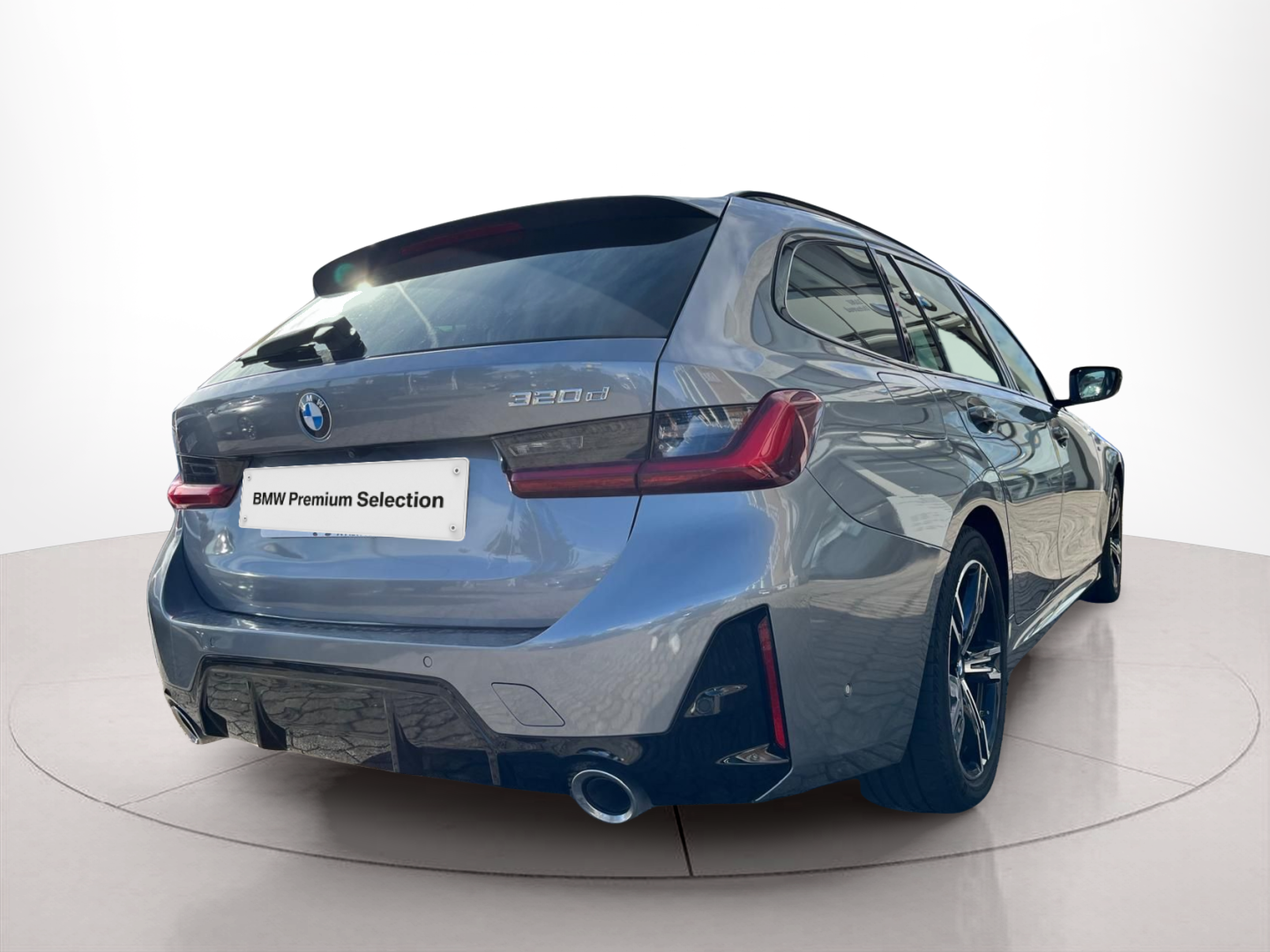 BMW Série 3 320d Touring color Gris. Año 2024. 140KW(190CV). Diesel. En concesionario A MatosCar Guarda - Comércio Automóvel, S.A. de Guarda