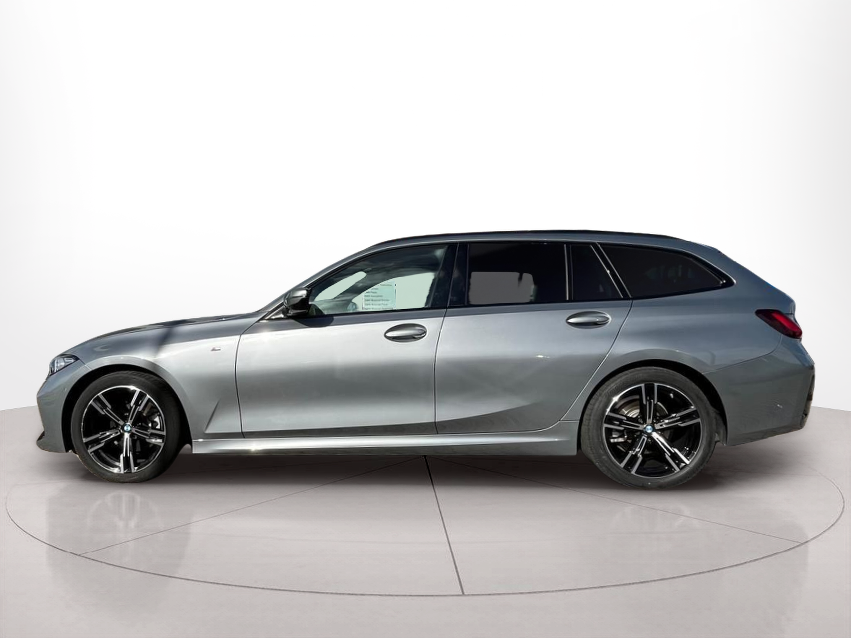 BMW Série 3 320d Touring color Gris. Año 2024. 140KW(190CV). Diesel. En concesionario A MatosCar Guarda - Comércio Automóvel, S.A. de Guarda