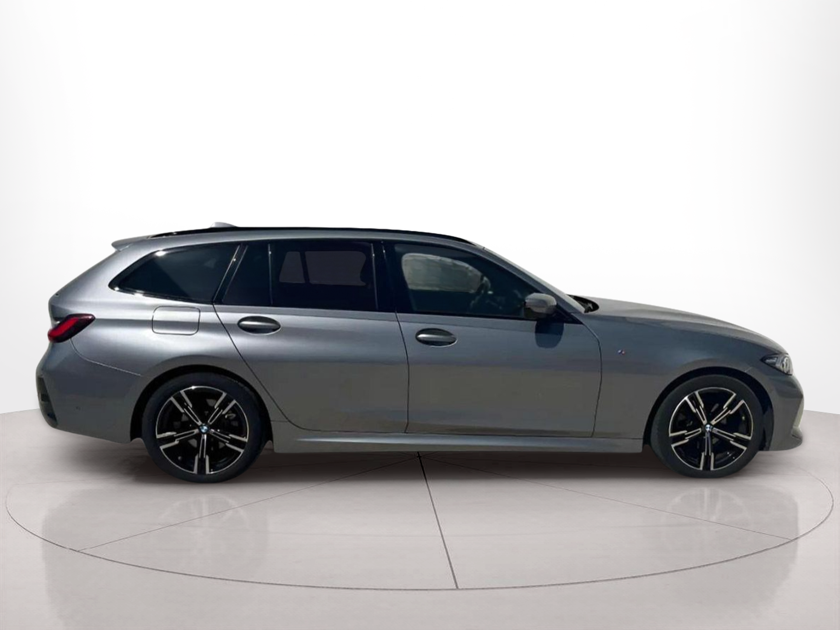 Fotos de BMW Série 3 320d Touring color Gris. Año 2024. 140KW(190CV). Diesel. En concesionario A MatosCar Guarda - Comércio Automóvel, S.A. de Guarda