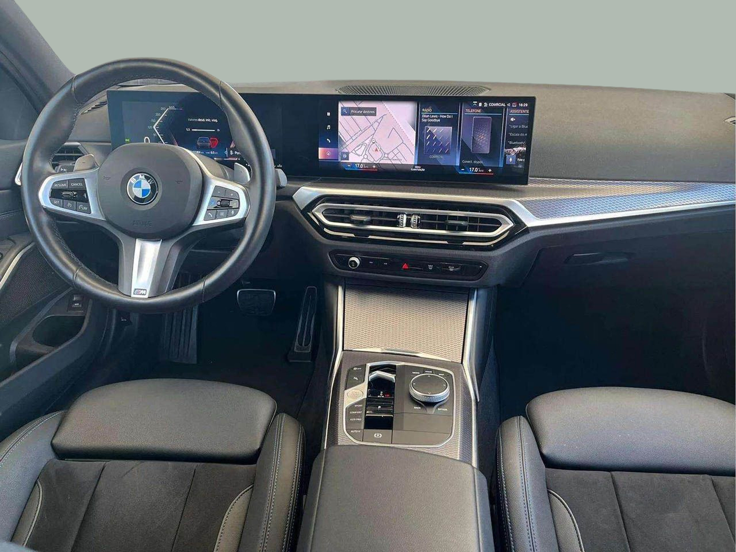 BMW Série 3 320d Touring color Gris. Año 2024. 140KW(190CV). Diesel. En concesionario A MatosCar Guarda - Comércio Automóvel, S.A. de Guarda