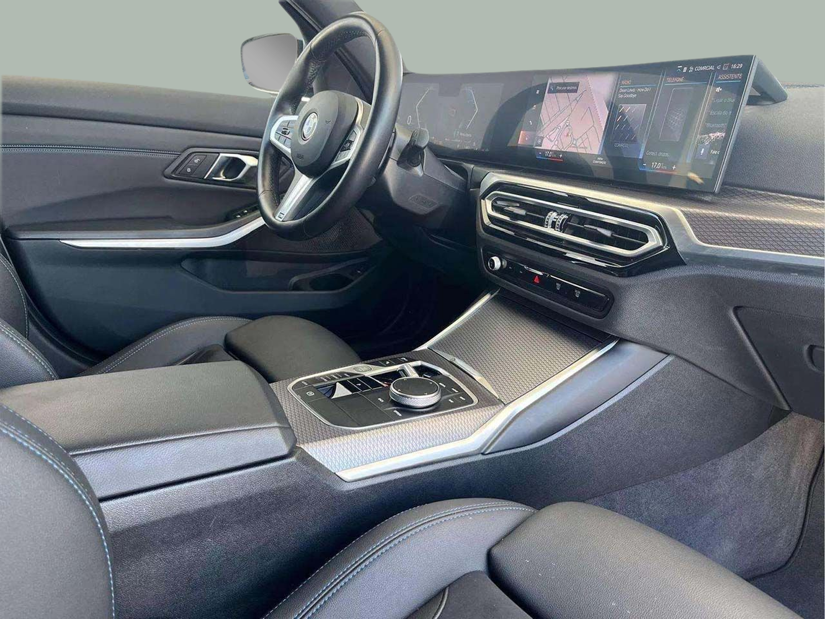 BMW Série 3 320d Touring color Gris. Año 2024. 140KW(190CV). Diesel. En concesionario A MatosCar Guarda - Comércio Automóvel, S.A. de Guarda