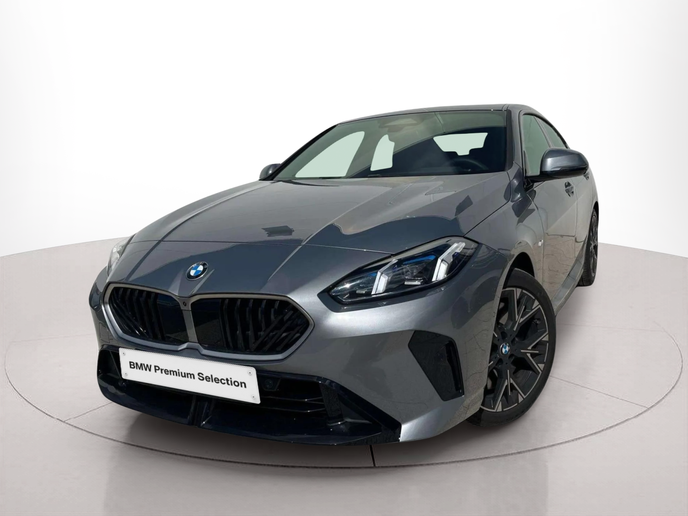 Fotos de BMW Série 2 220d Gran Coupé color Gris. Año 2025. 125KW(170CV). Gasolina. En concesionario A MatosCar Guarda - Comércio Automóvel, S.A. de Guarda
