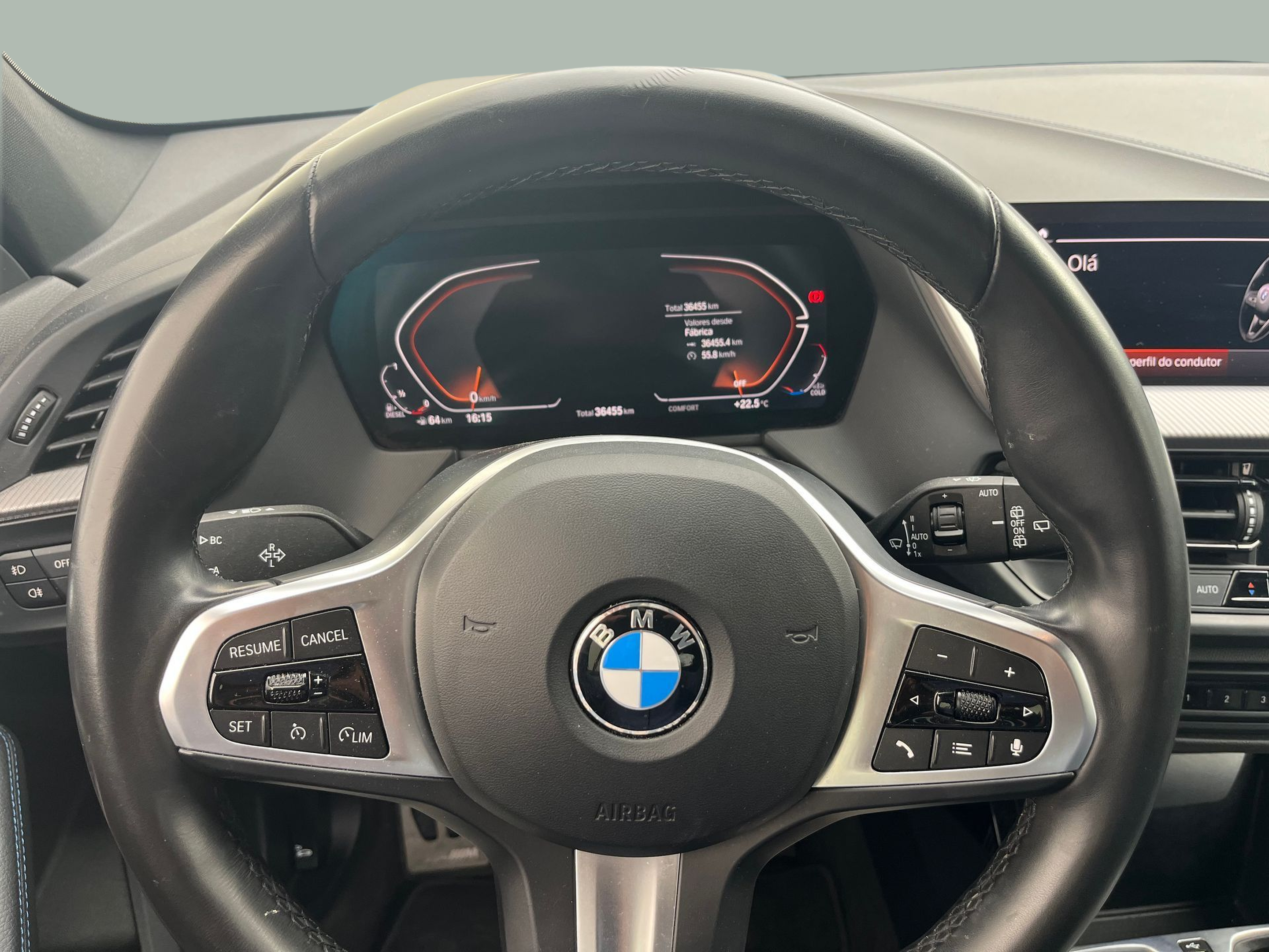 BMW Série 1 116d color Azul. Año 2024. 85KW(116CV). Diesel. En concesionario A MatosCar Évora - Comércio Automóvel, S.A. de Évora