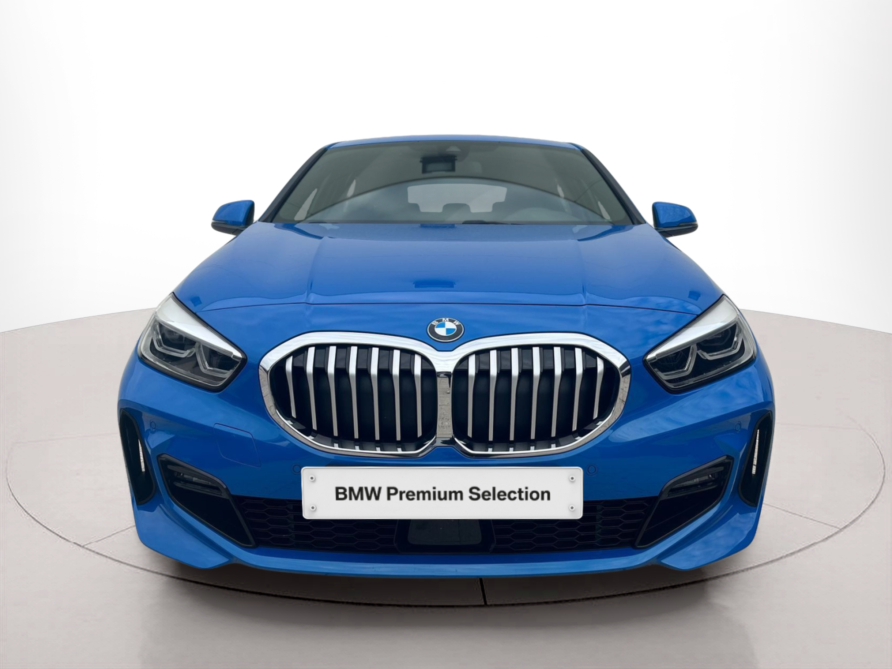 Fotos de BMW Série 1 116d color Azul. Año 2024. 85KW(116CV). Diesel. En concesionario A MatosCar Évora - Comércio Automóvel, S.A. de Évora