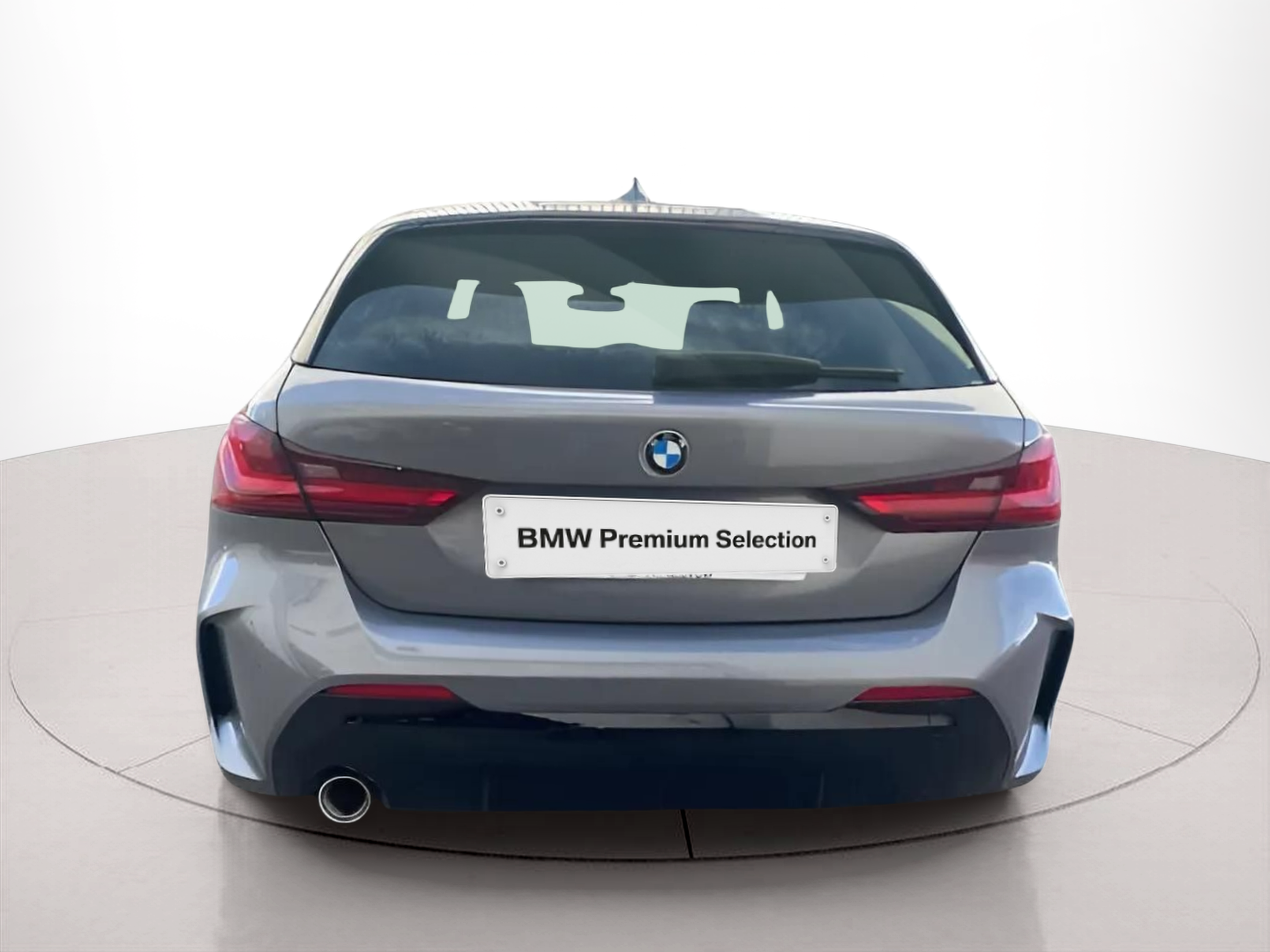 BMW Série 1 116d color Gris. Año 2024. 85KW(116CV). Diesel. En concesionario A MatosCar Guarda - Comércio Automóvel, S.A. de Guarda