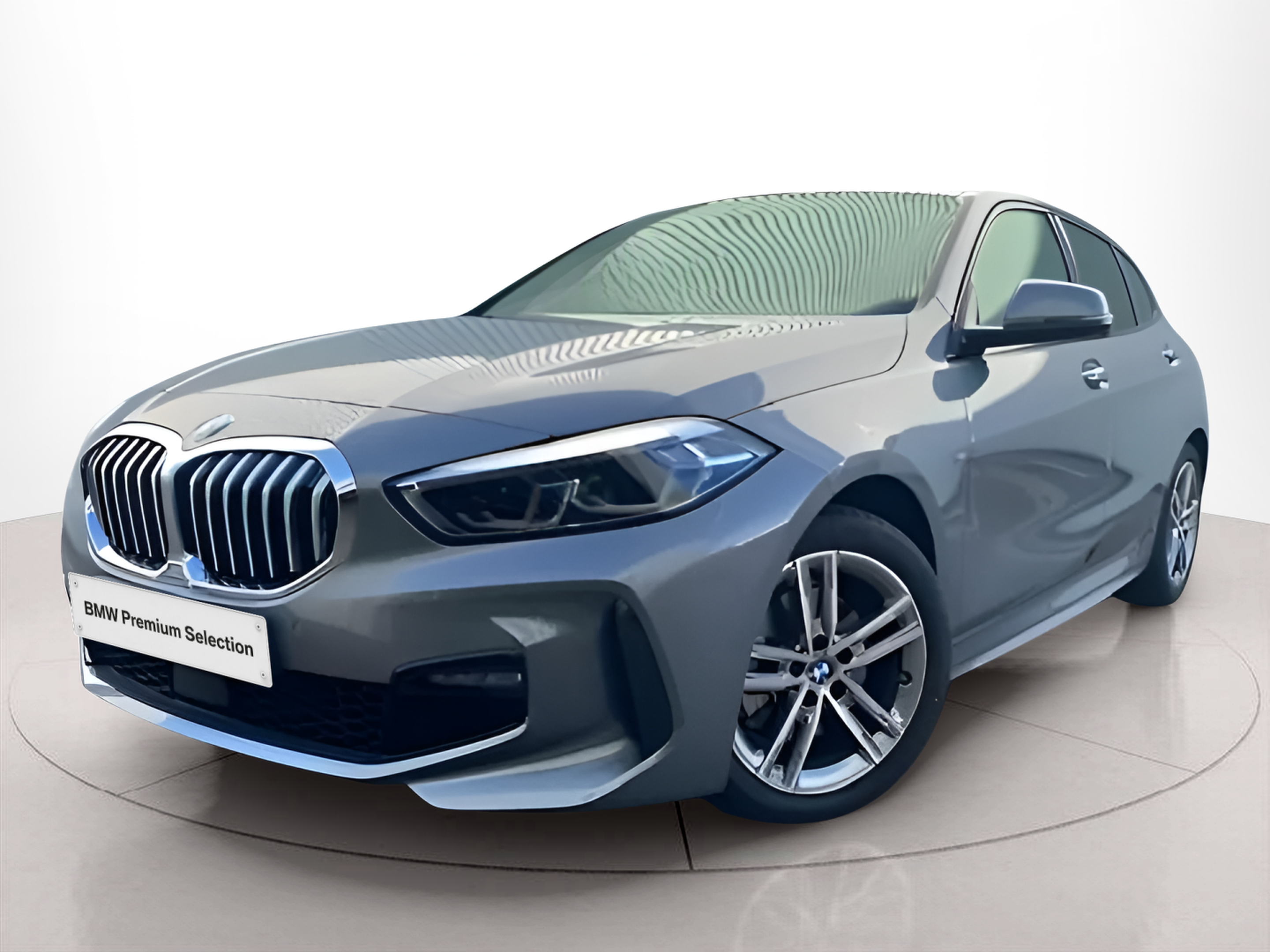 Fotos de BMW Série 1 116d color Gris. Año 2024. 85KW(116CV). Diesel. En concesionario A MatosCar Guarda - Comércio Automóvel, S.A. de Guarda