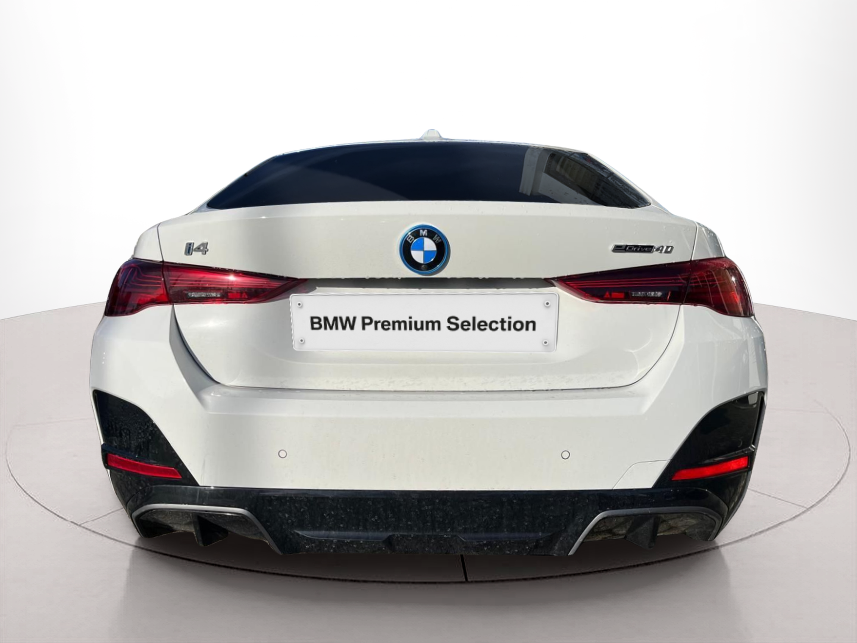 BMW i4 i4 eDrive40 color Blanco. Año 2025. 250KW(340CV). Elétrico. En concesionario A MatosCar Évora - Comércio Automóvel, S.A. de Évora