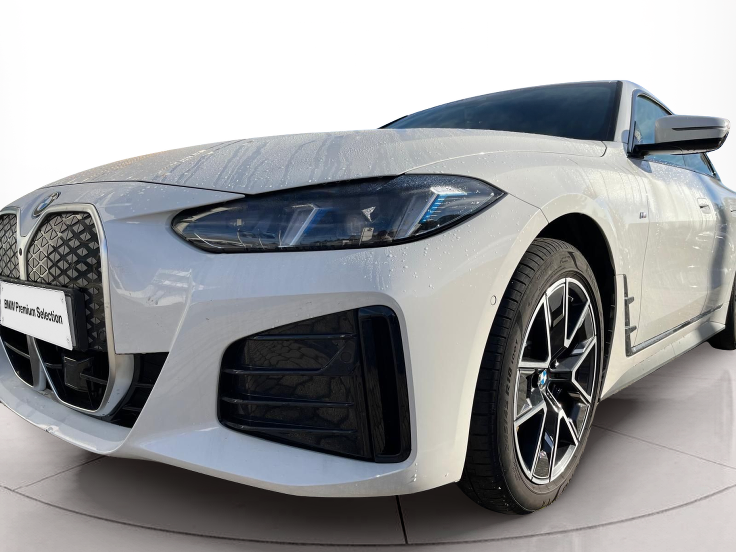 BMW i4 i4 eDrive40 color Blanco. Año 2025. 250KW(340CV). Elétrico. En concesionario A MatosCar Évora - Comércio Automóvel, S.A. de Évora