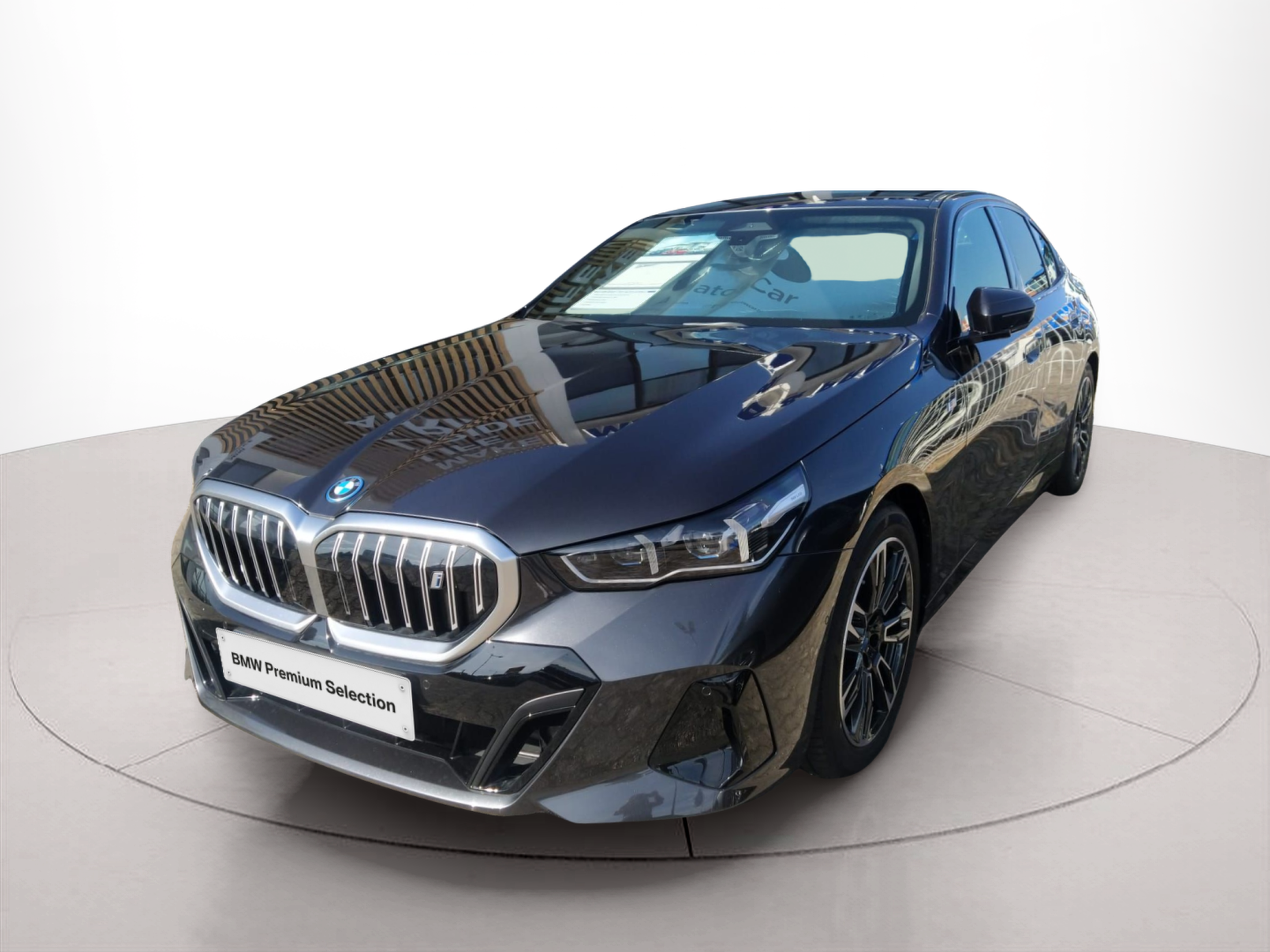 Fotos de BMW i5 eDrive40 color Gris. Año 2025. 250KW(340CV). Elétrico. En concesionario A MatosCar Guarda - Comércio Automóvel, S.A. de Guarda
