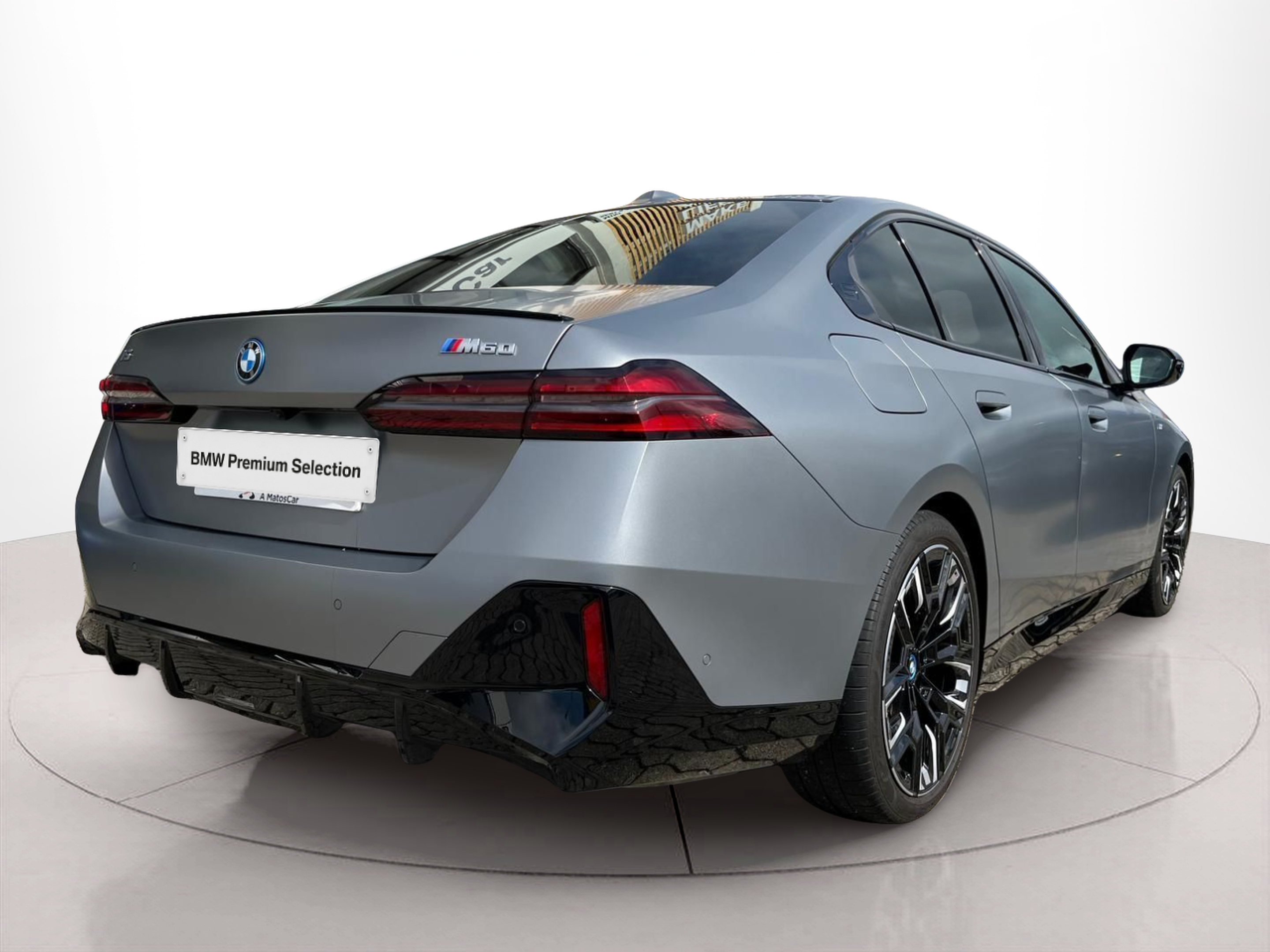 BMW i5 M60 color Gris. Año 2025. 442KW(601CV). Elétrico. En concesionario A MatosCar Guarda - Comércio Automóvel, S.A. de Guarda