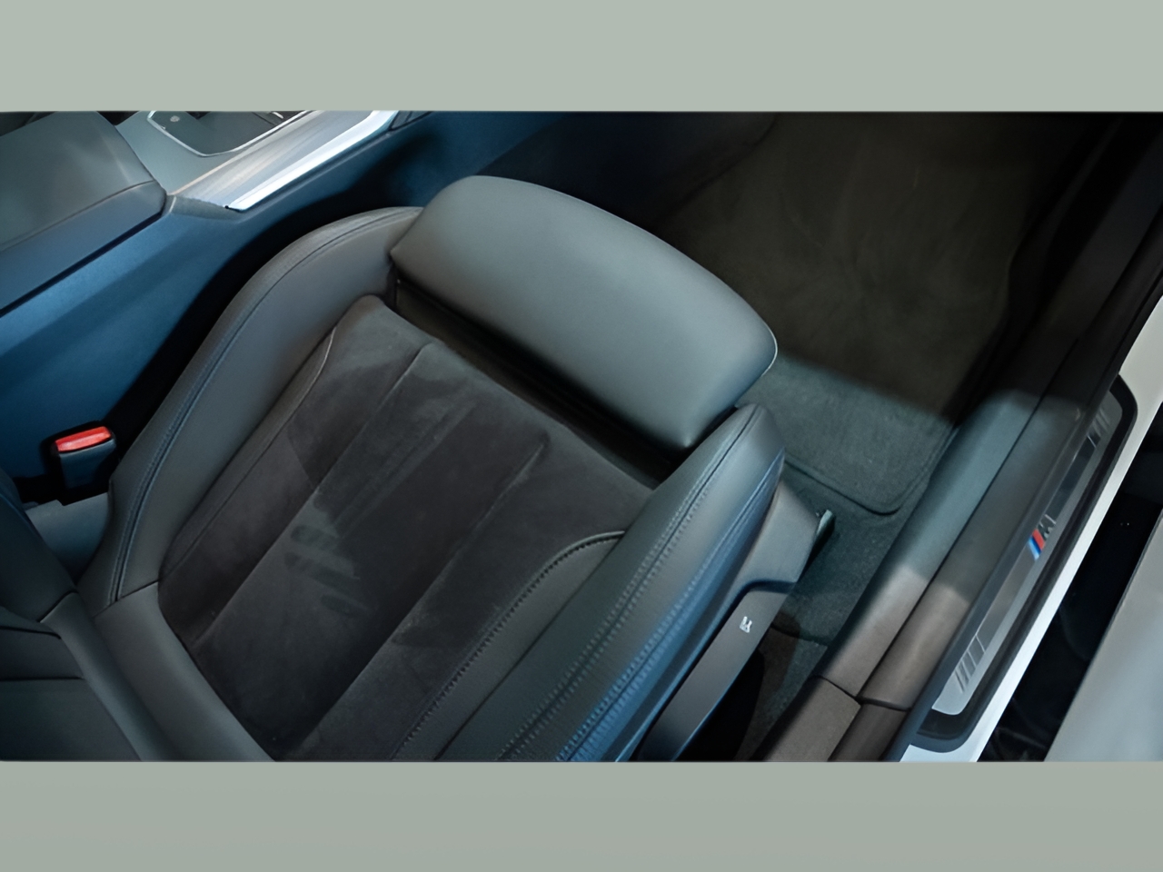 BMW i4 i4 eDrive35 color Blanco. Año 2023. 210KW(286CV). Elétrico. En concesionario Aníbal Carvalho & Filhos, S.A. de Santarém