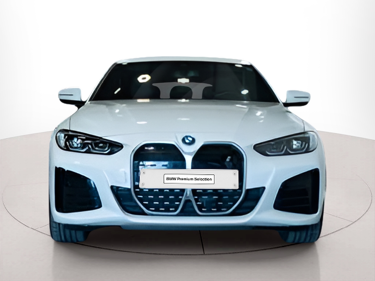 BMW i4 i4 eDrive35 color Blanco. Año 2023. 210KW(286CV). Elétrico. En concesionario Aníbal Carvalho & Filhos, S.A. de Santarém