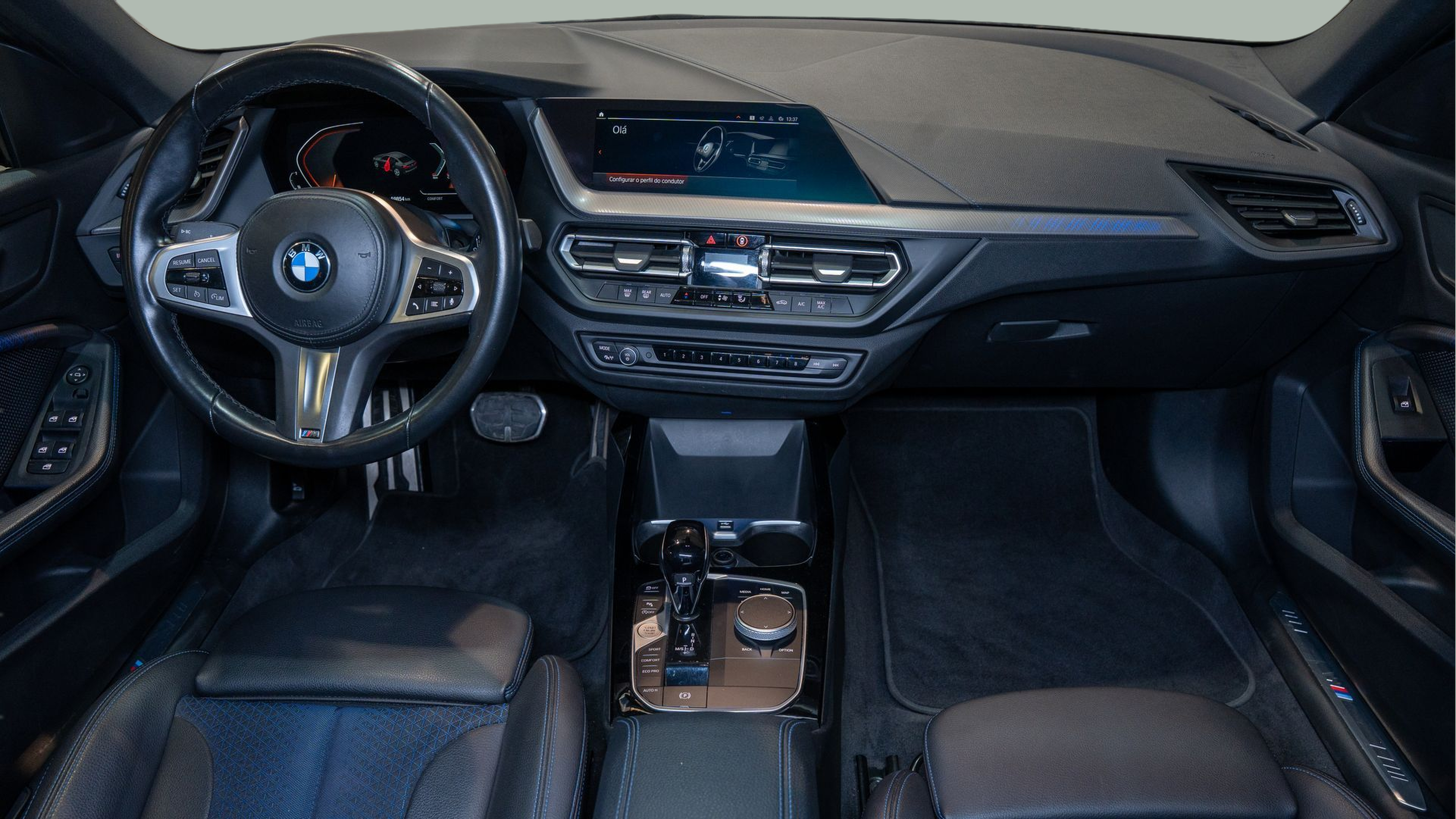 BMW Série 2 216d Gran Coupe color Gris. Año 2023. 85KW(116CV). Diesel. En concesionario Aníbal Carvalho & Filhos, S.A. de Santarém