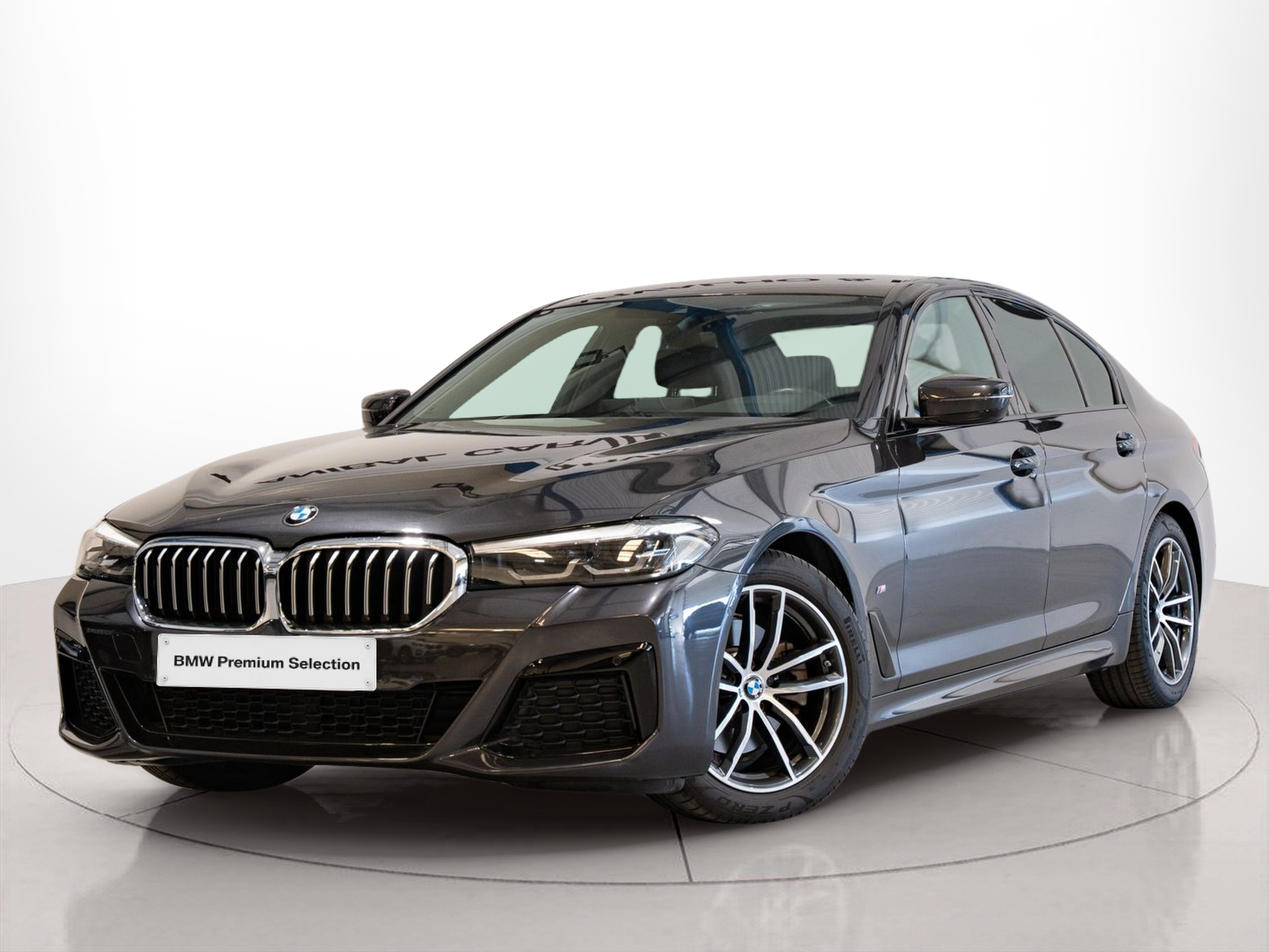 BMW Série 5 520d Berlina color Gris. Año 2023. 140KW(190CV). Diesel. En concesionario Aníbal Carvalho & Filhos, S.A. de Santarém