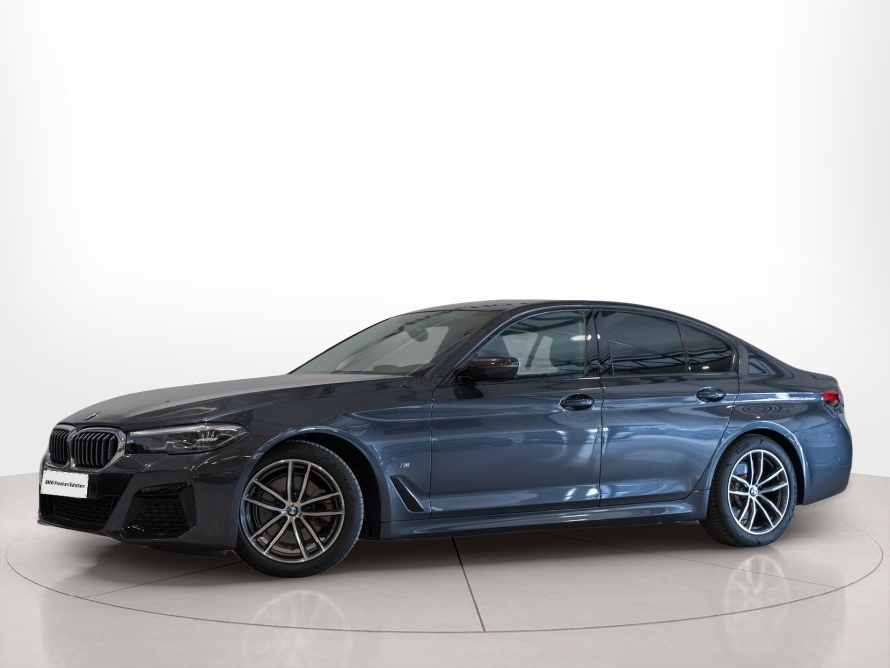 BMW Série 5 520d Berlina color Gris. Año 2023. 140KW(190CV). Diesel. En concesionario Aníbal Carvalho & Filhos, S.A. de Santarém