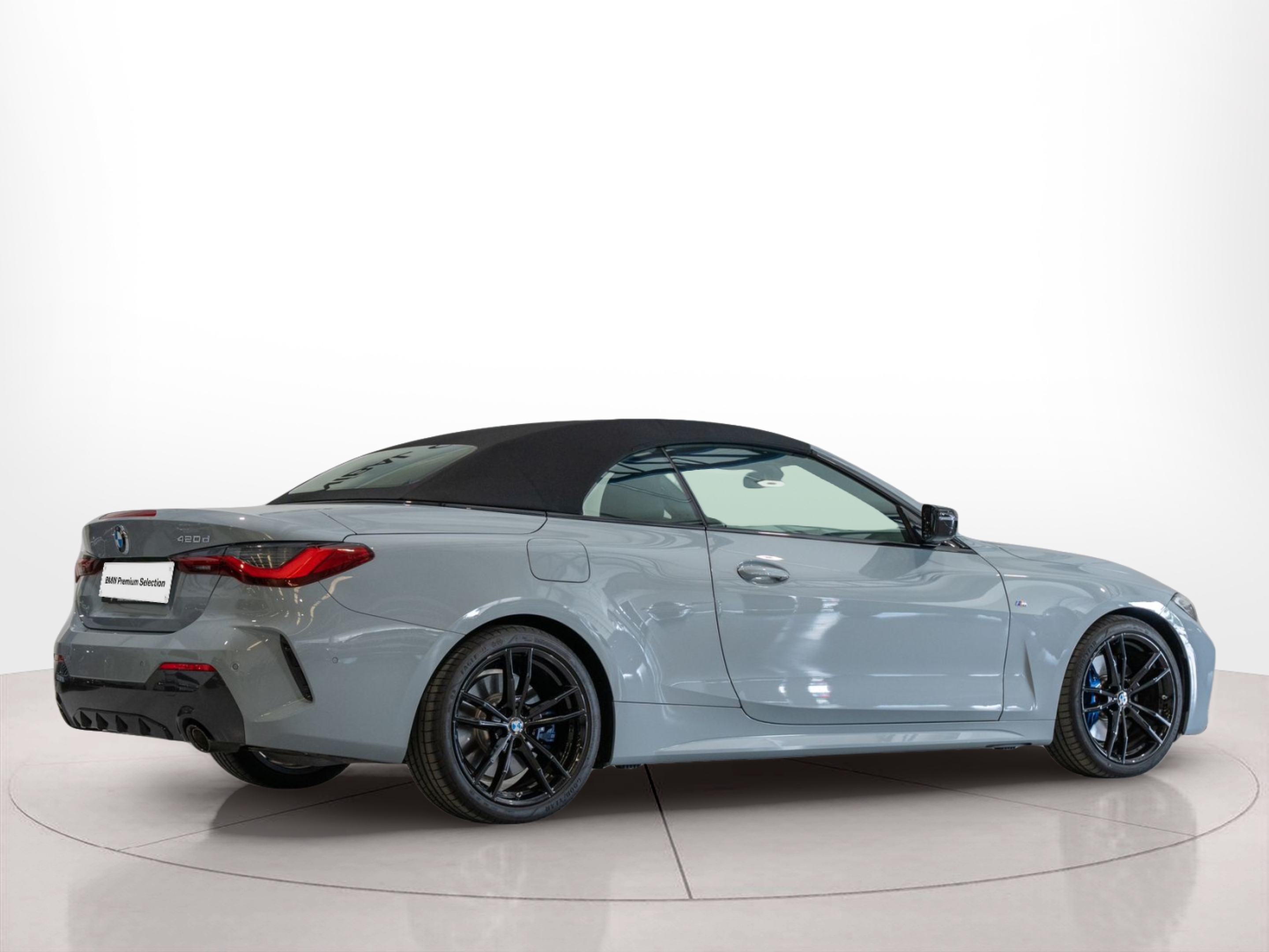 BMW Série 4 420d Cabrio color Gris. Año 2024. 140KW(190CV). Diesel. En concesionario Aníbal Carvalho & Filhos, S.A. de Santarém